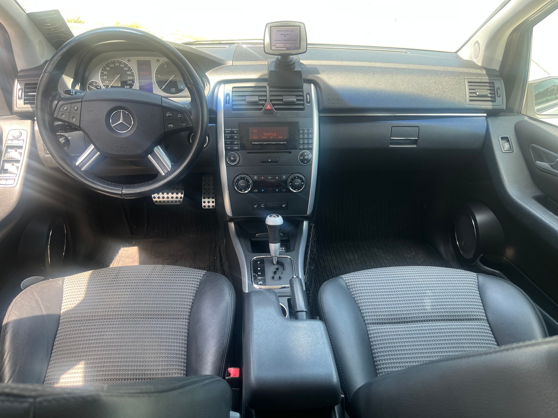 MERCEDES-BENZ B 200 CDI-image-4