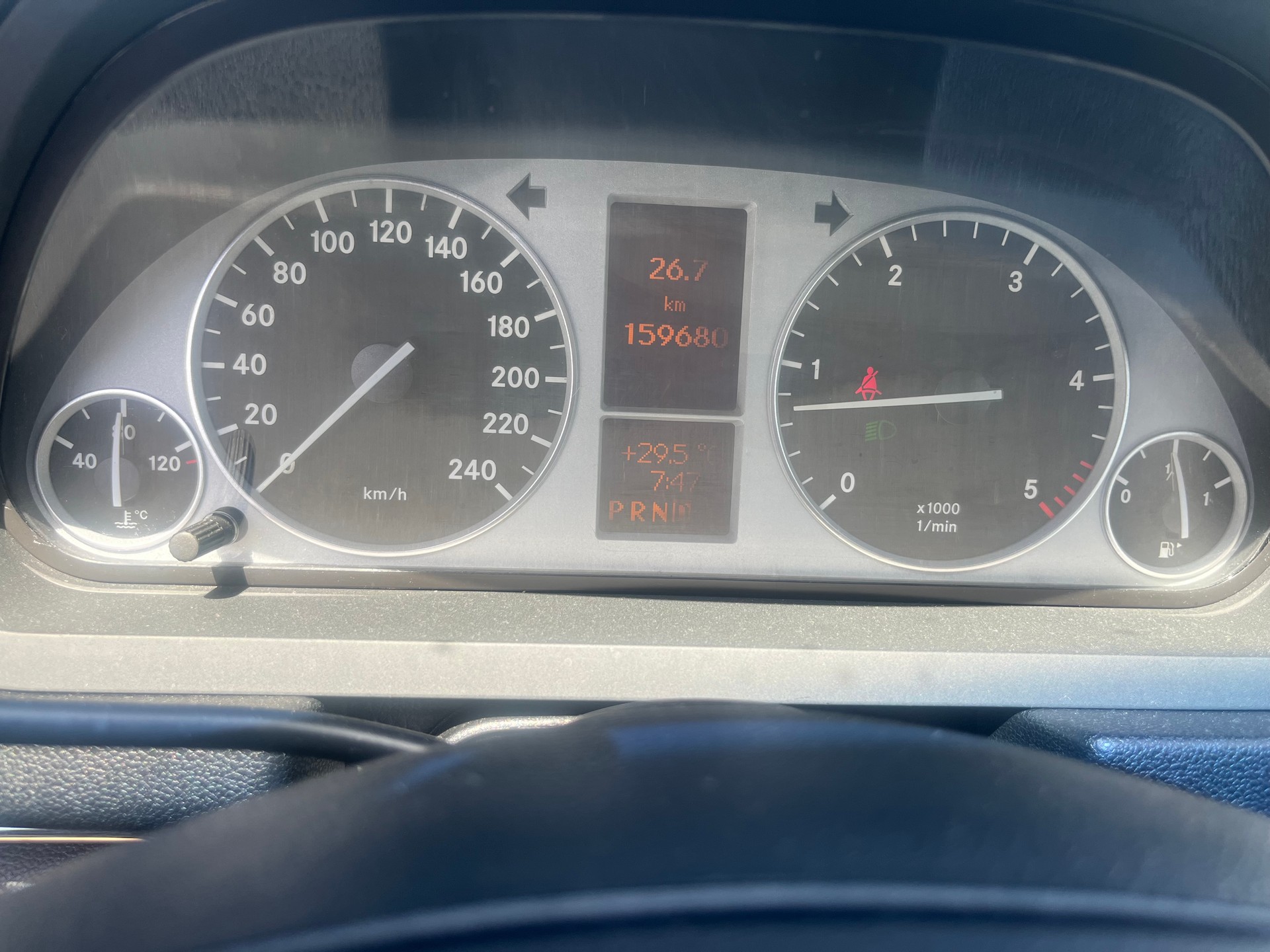 MERCEDES-BENZ B 200 CDI-image-6