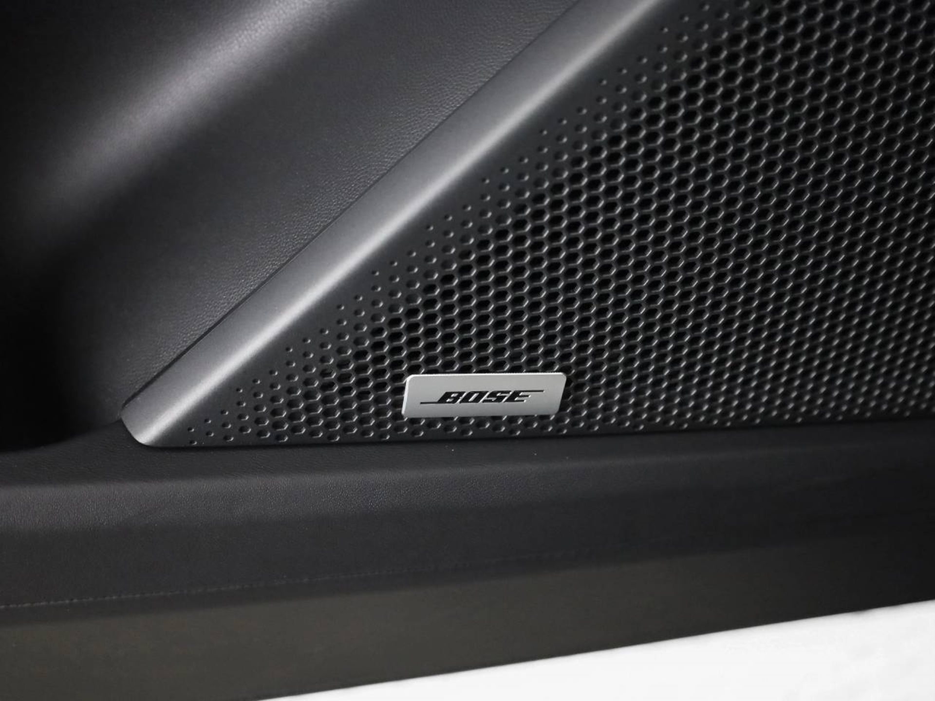 PORSCHE Cayenne S Coupé Electric-image-15