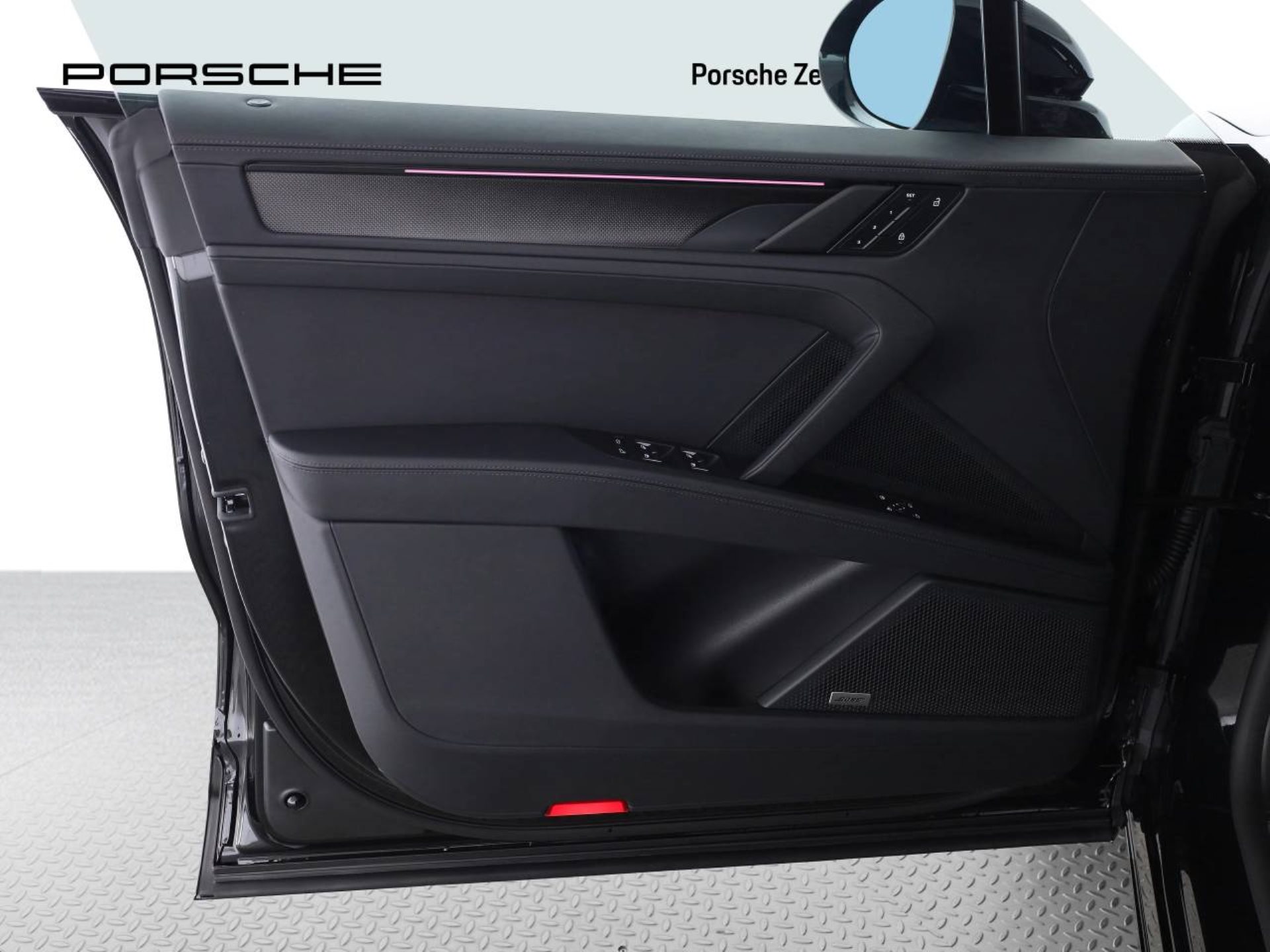 PORSCHE Cayenne S Coupé Electric-image-17