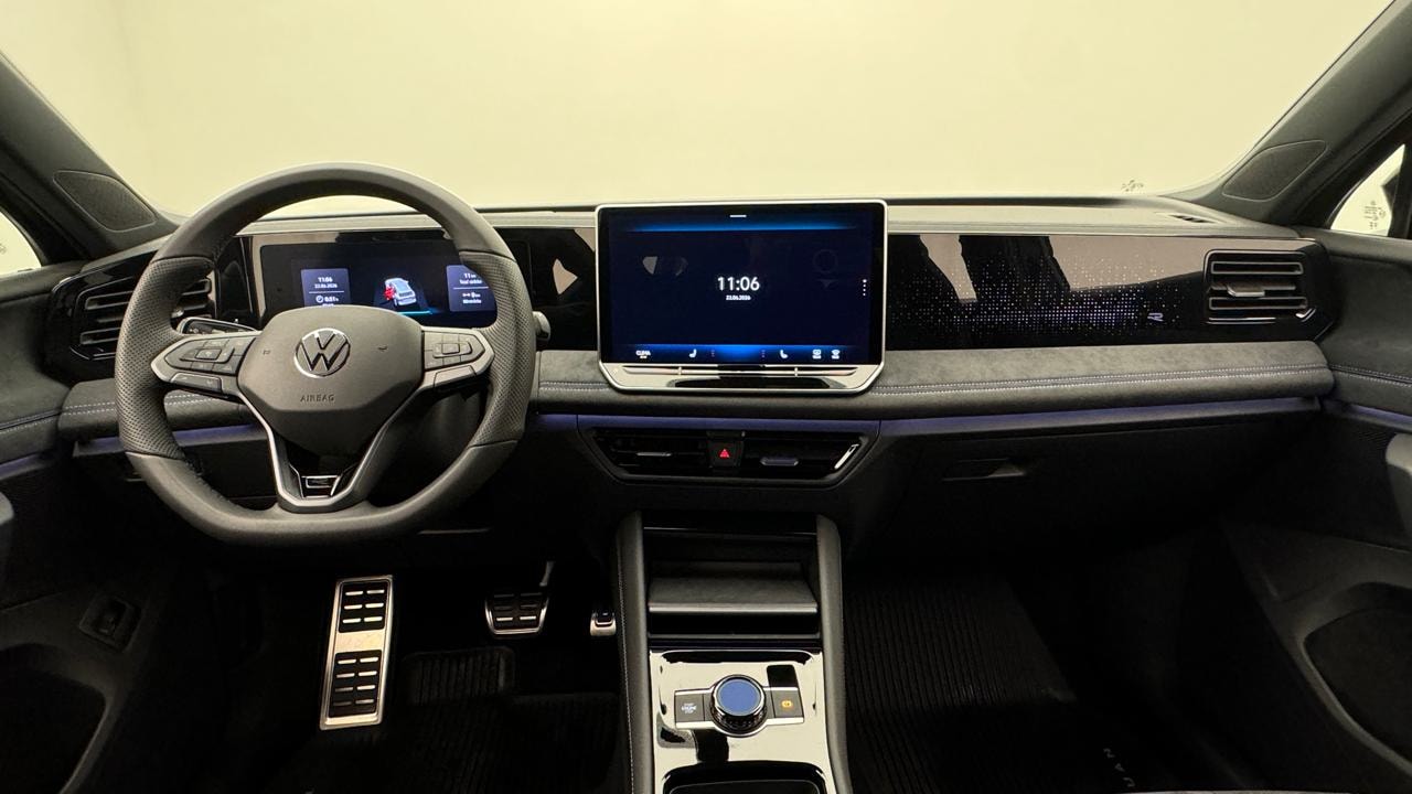 VW Tiguan 2.0 TDI SCR R-Line 4Motion DSG-image-5