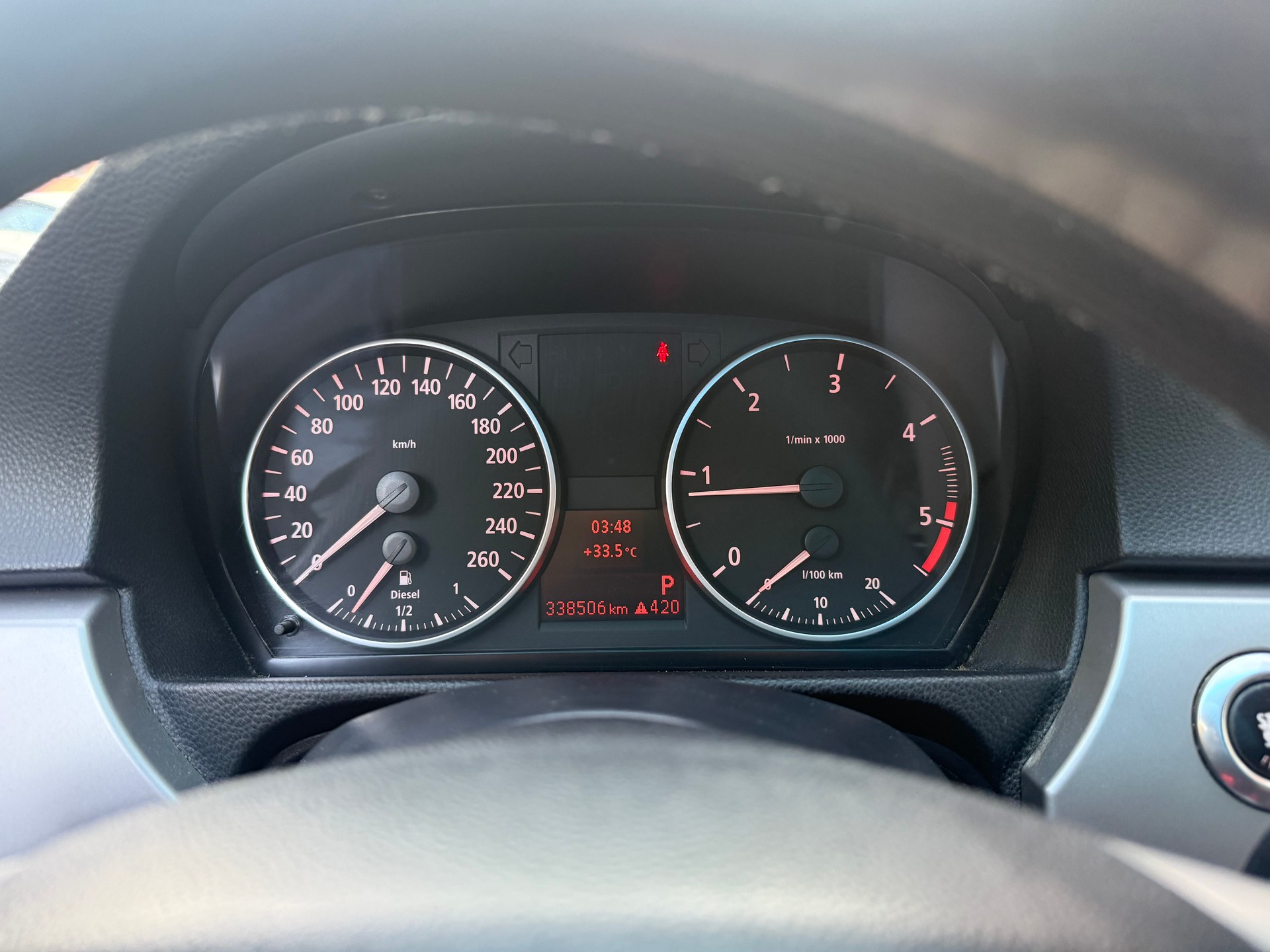 BMW 320d Touring-image-8