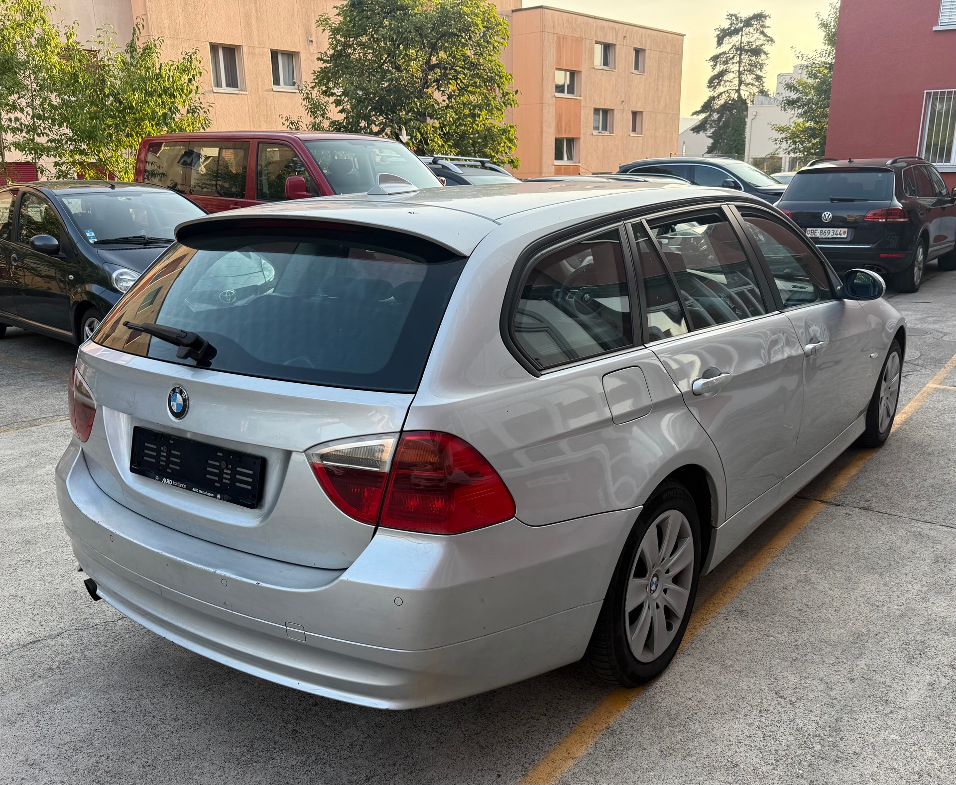 BMW 320d Touring-image-2