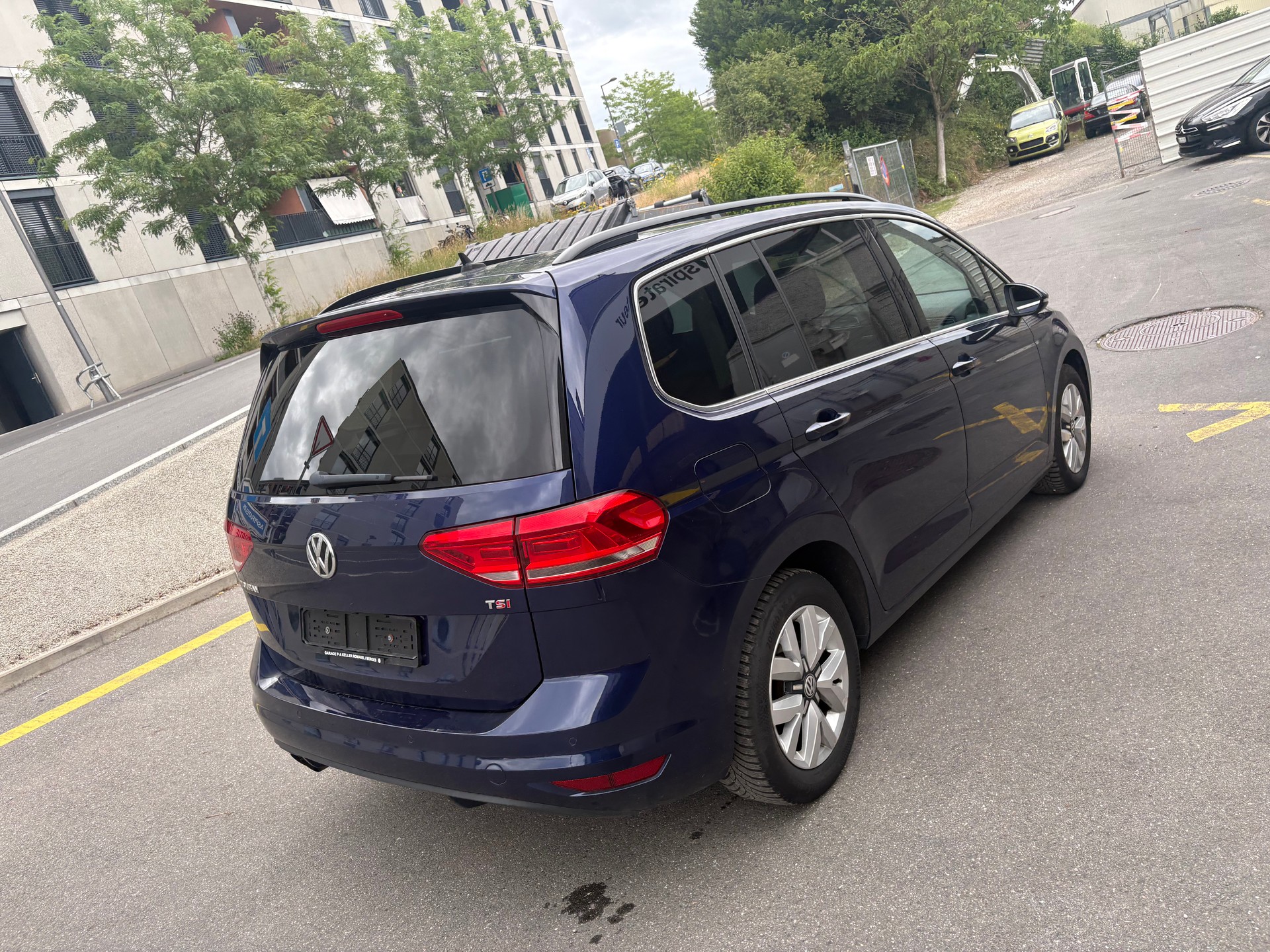 VW Touran 1.4 TSI BlueMotion Technology Comfortline DSG-image-3