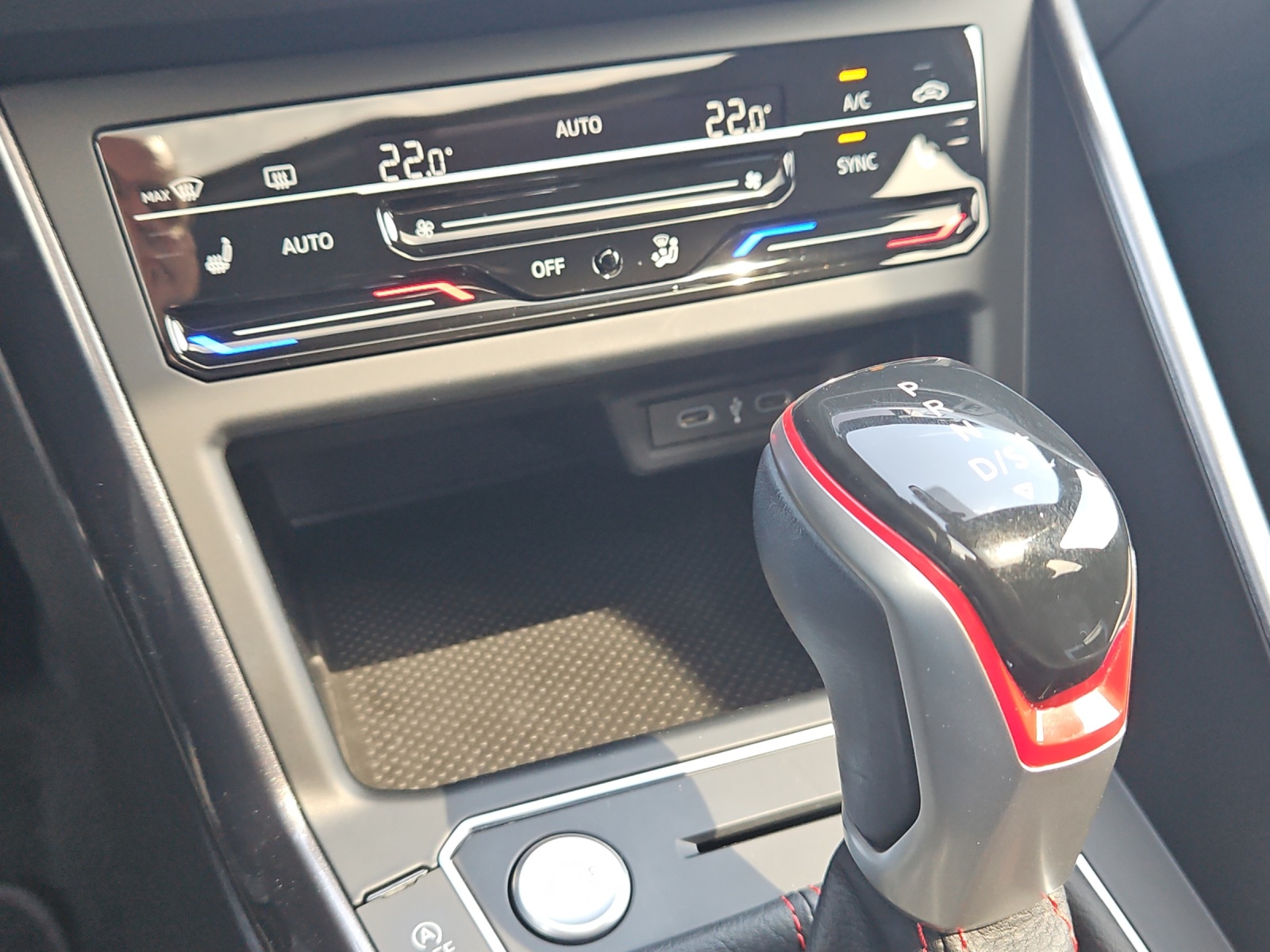 VW Polo 2.0 TSI GTI DSG-image-26