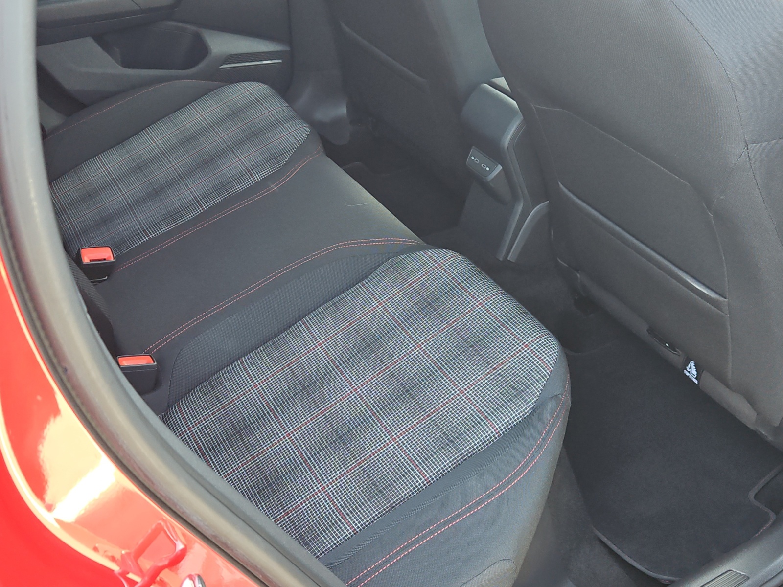VW Polo 2.0 TSI GTI DSG-image-21