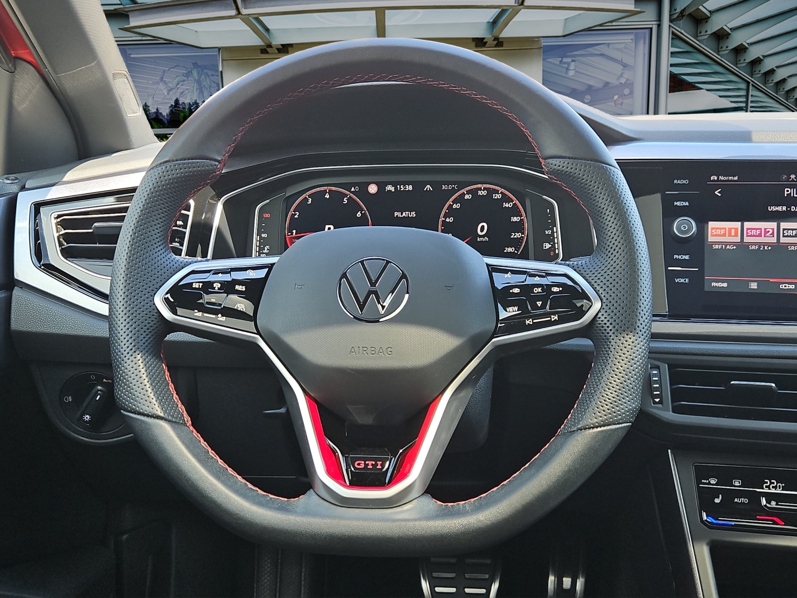 VW Polo 2.0 TSI GTI DSG-image-12