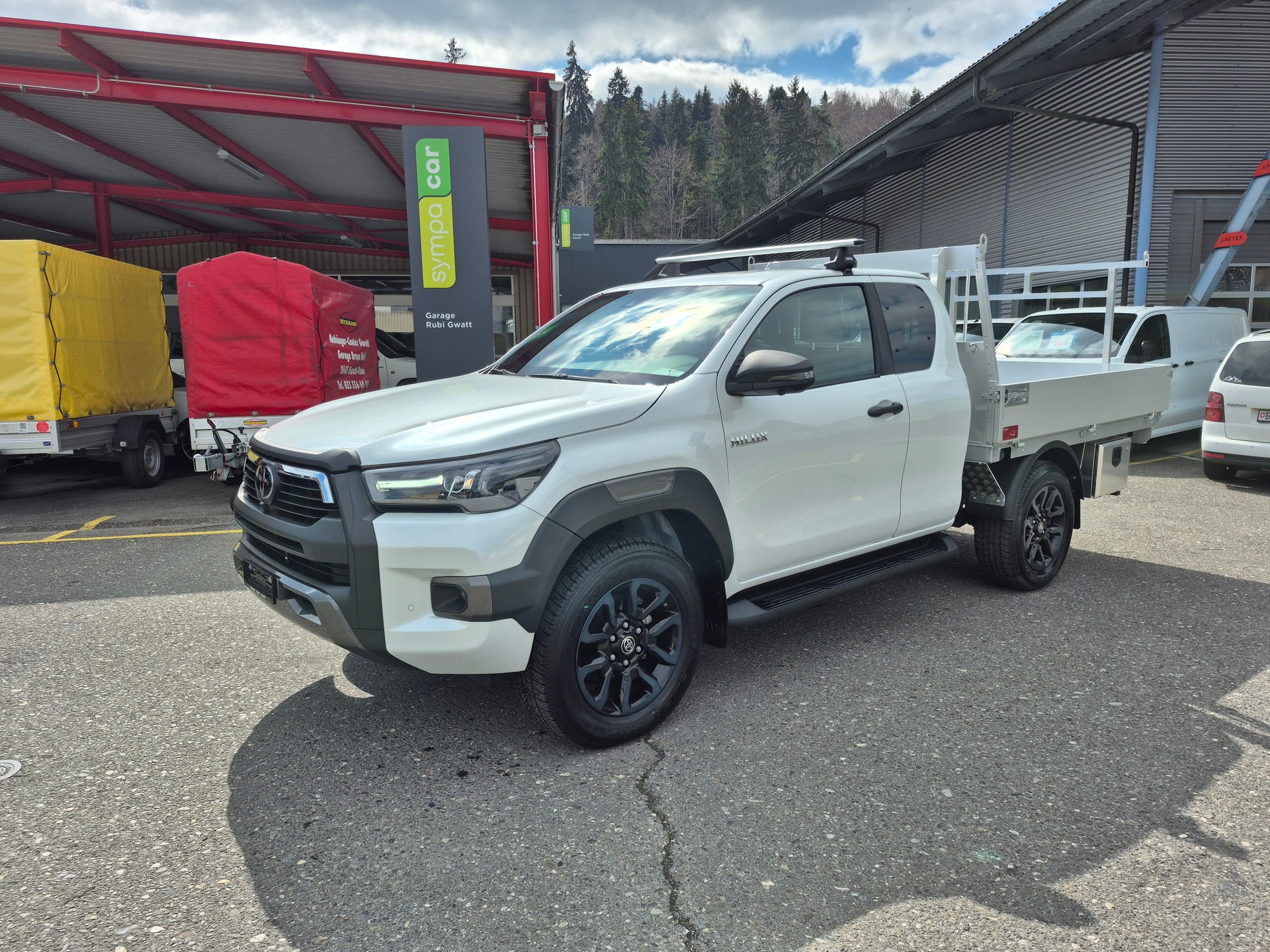 TOYOTA Hilux 2.8D-4D Invincible Extra Cab 4x4 A-image-1