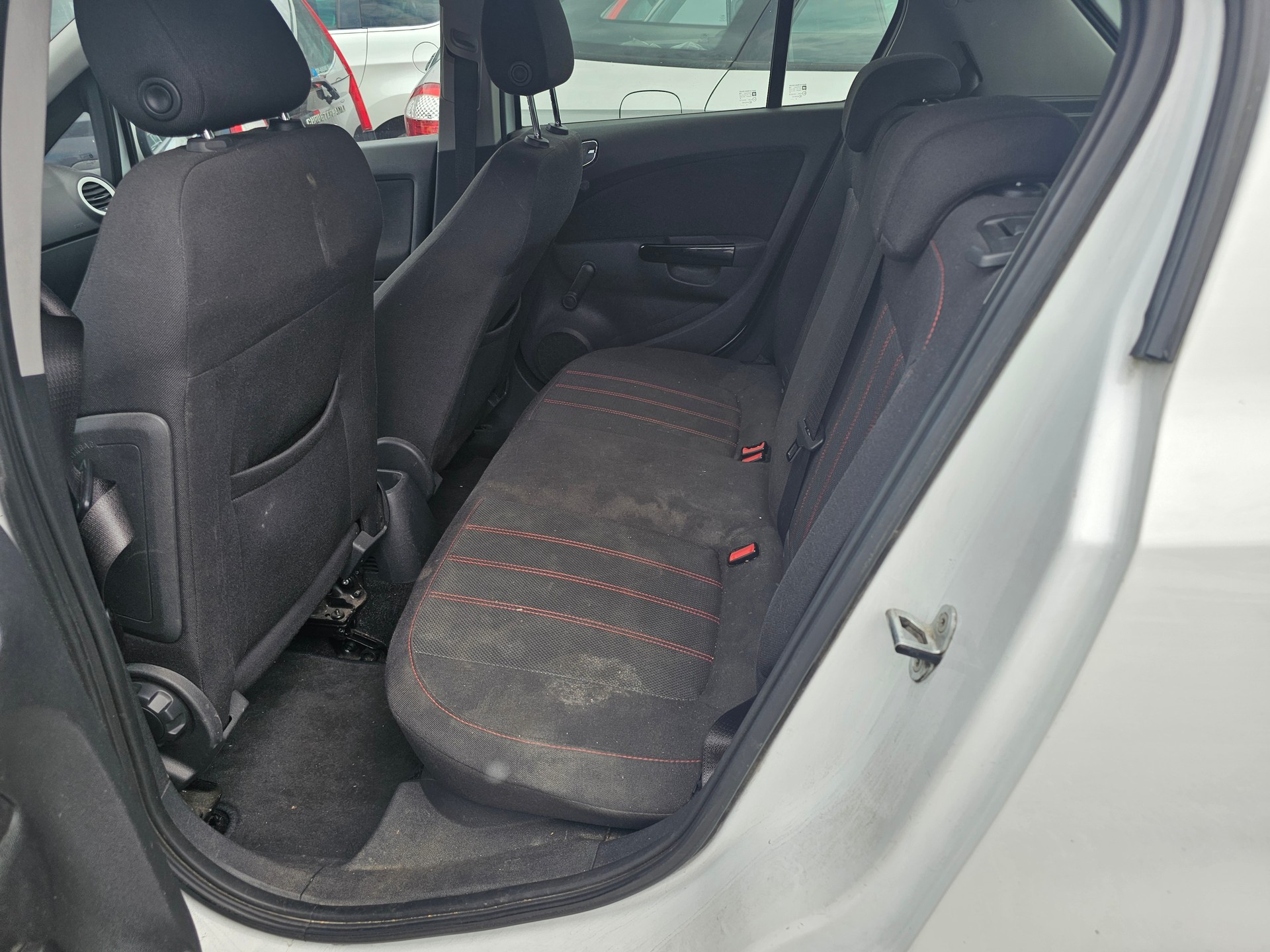 OPEL Corsa 1.2 TP Enjoy-image-9