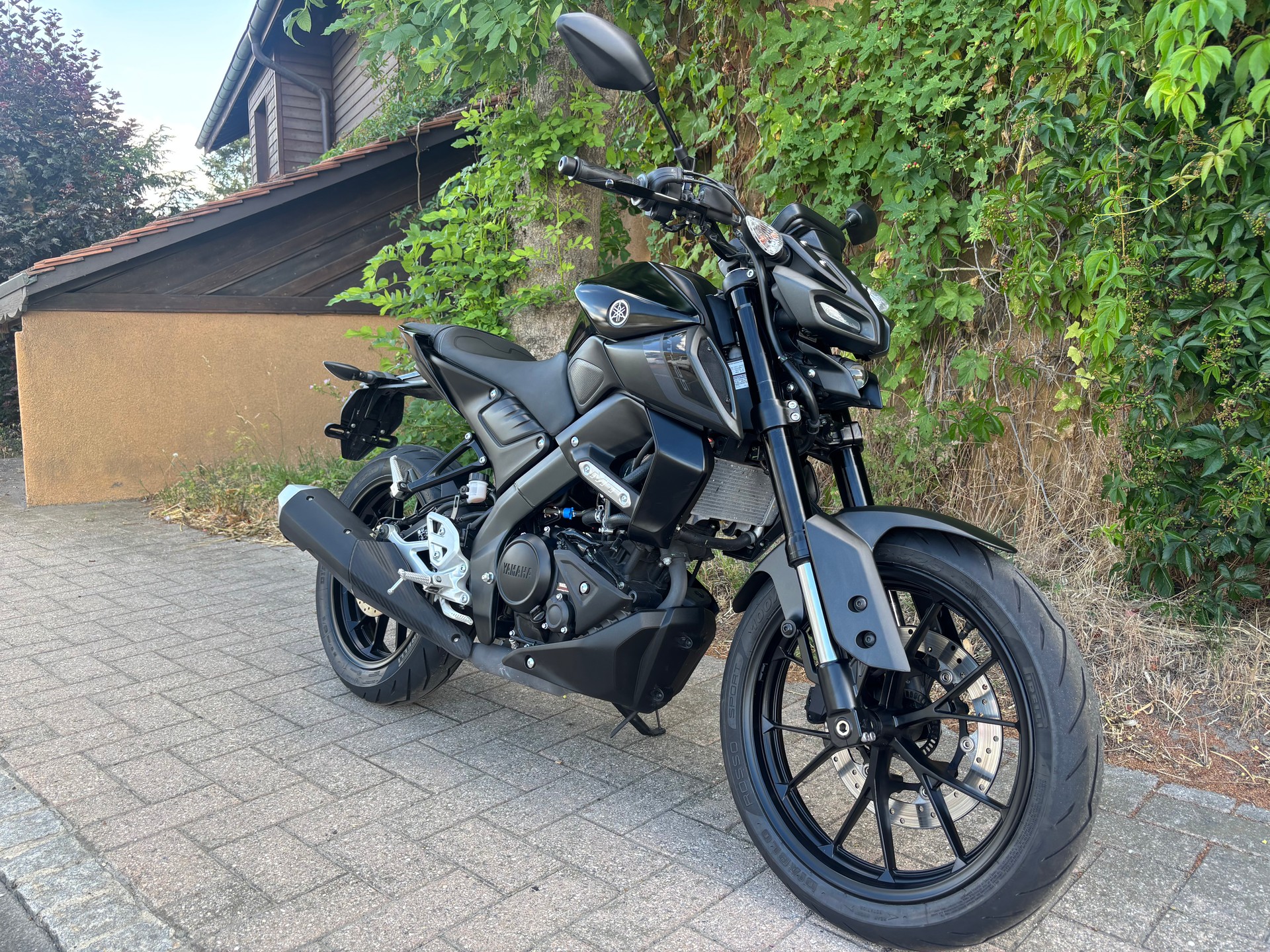 YAMAHA MT-125 ABS-image-1