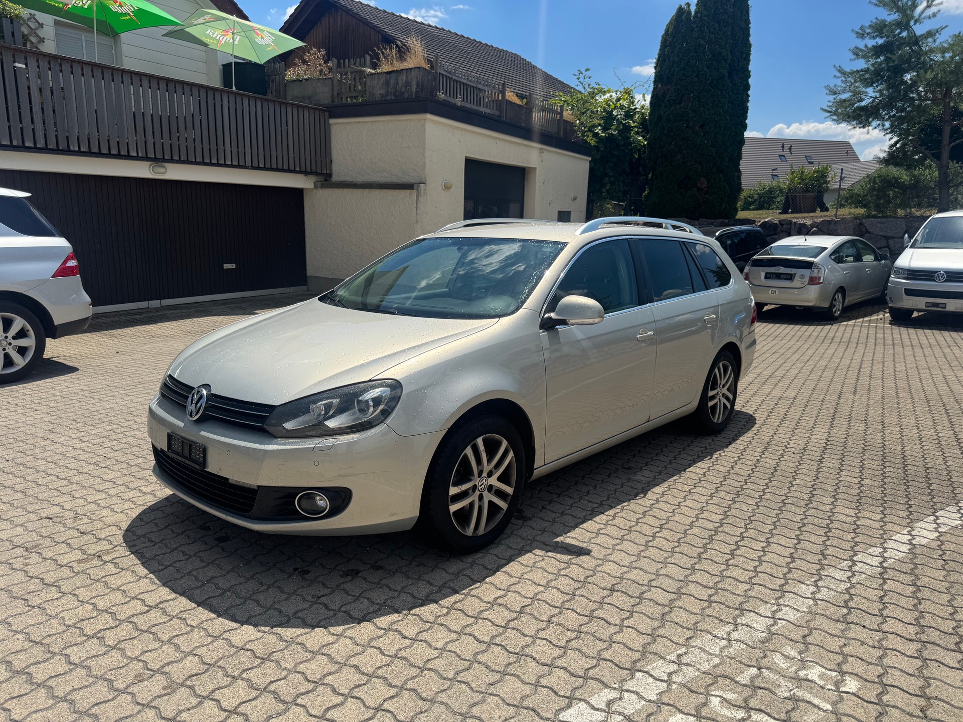 VW Golf Variant 1.4 TSI Comfortline DSG-image-1