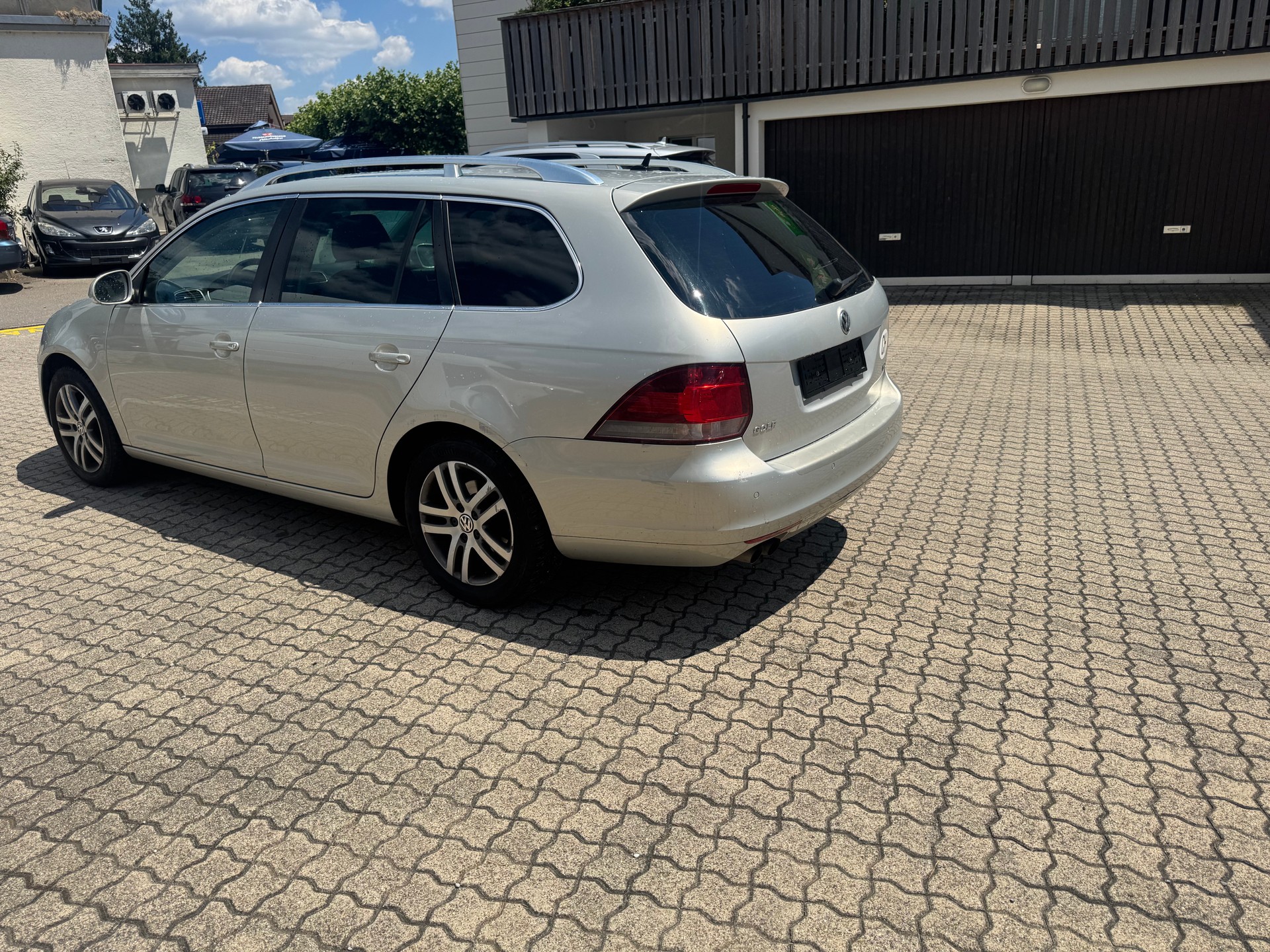 VW Golf Variant 1.4 TSI Comfortline DSG-image-3