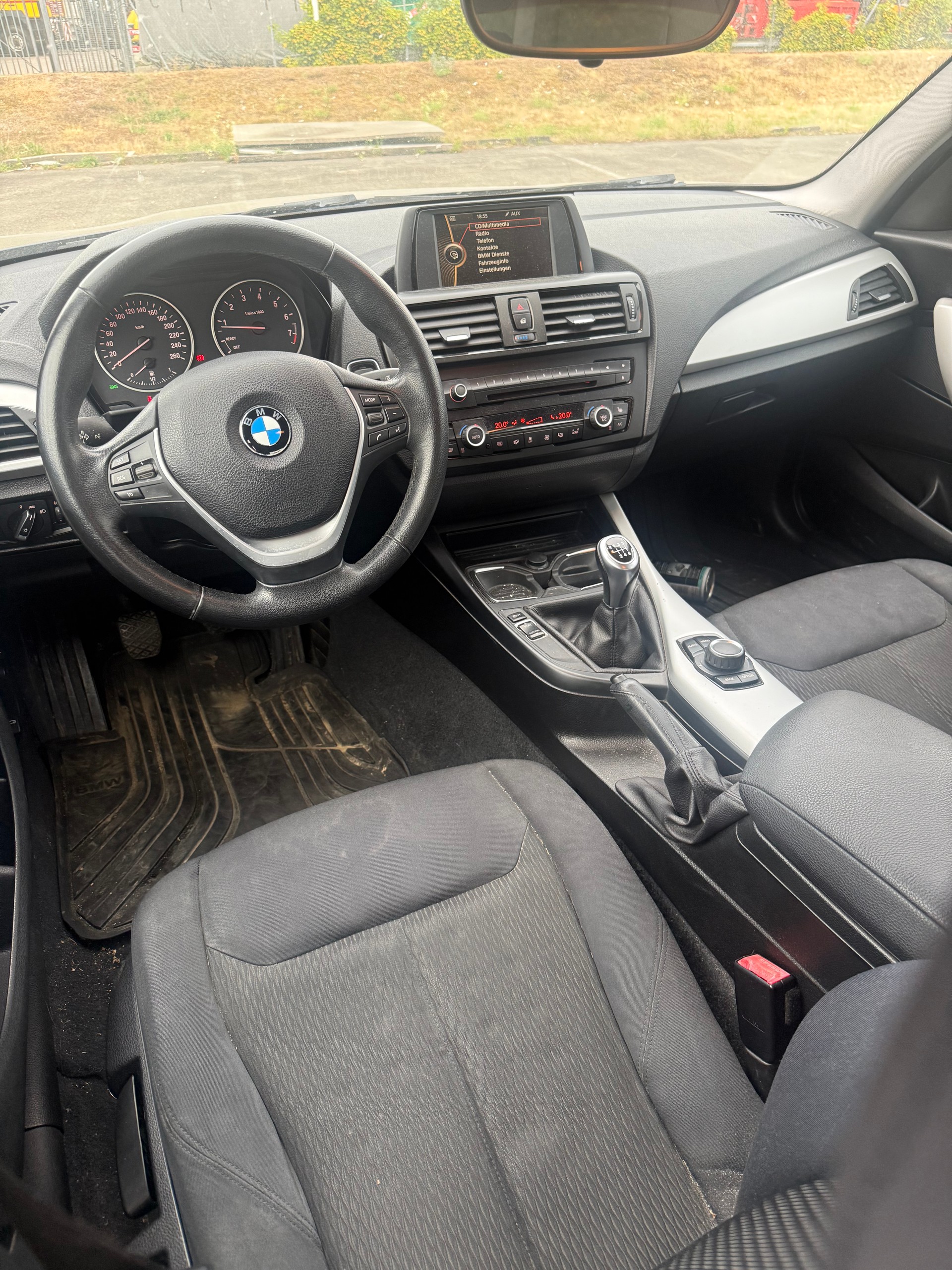 BMW 116i Urban Line-image-4