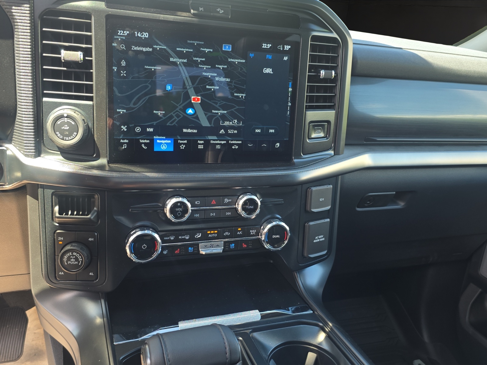 FORD F-150 Lariat-image-13