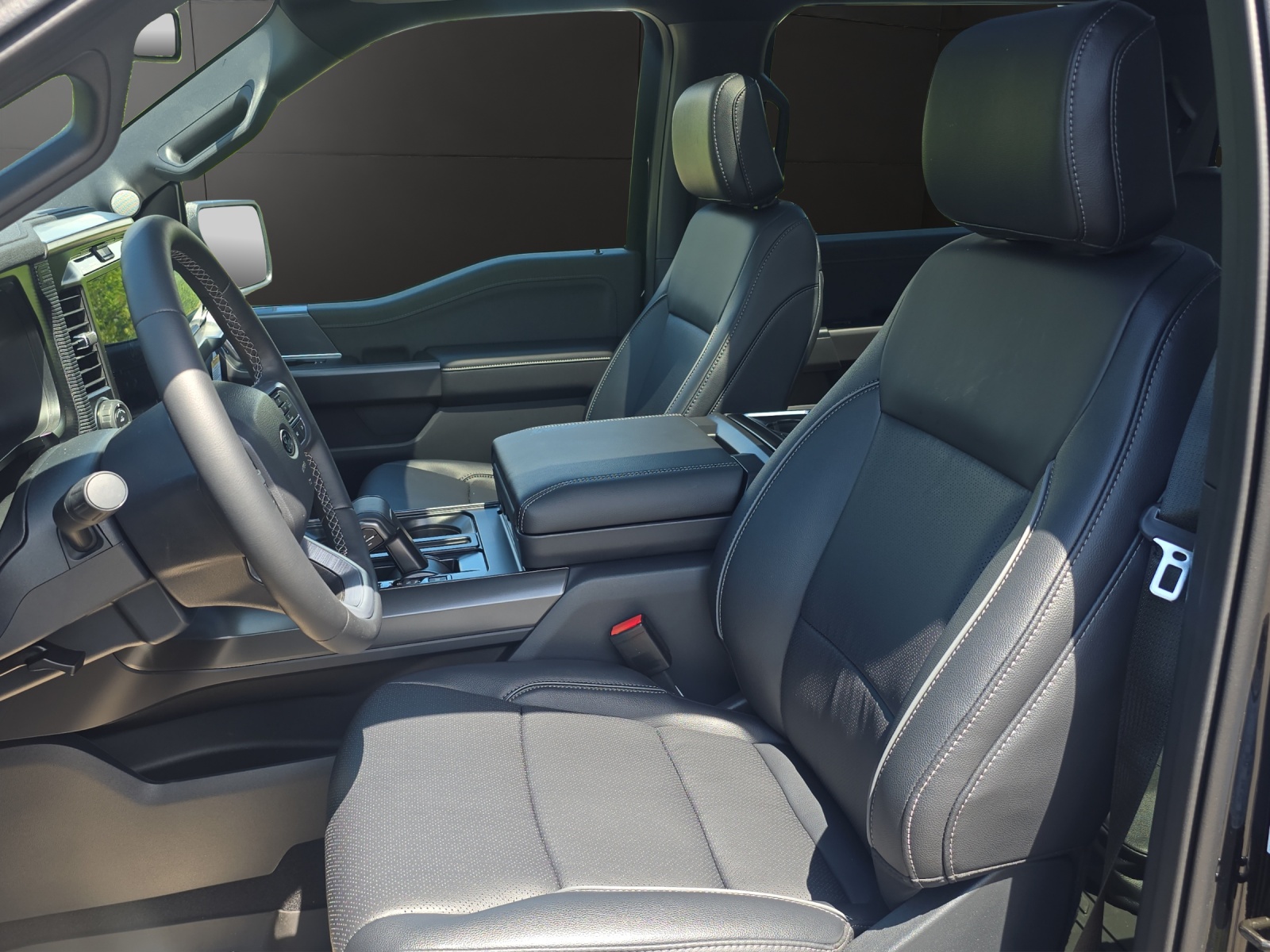 FORD F-150 Lariat-image-9