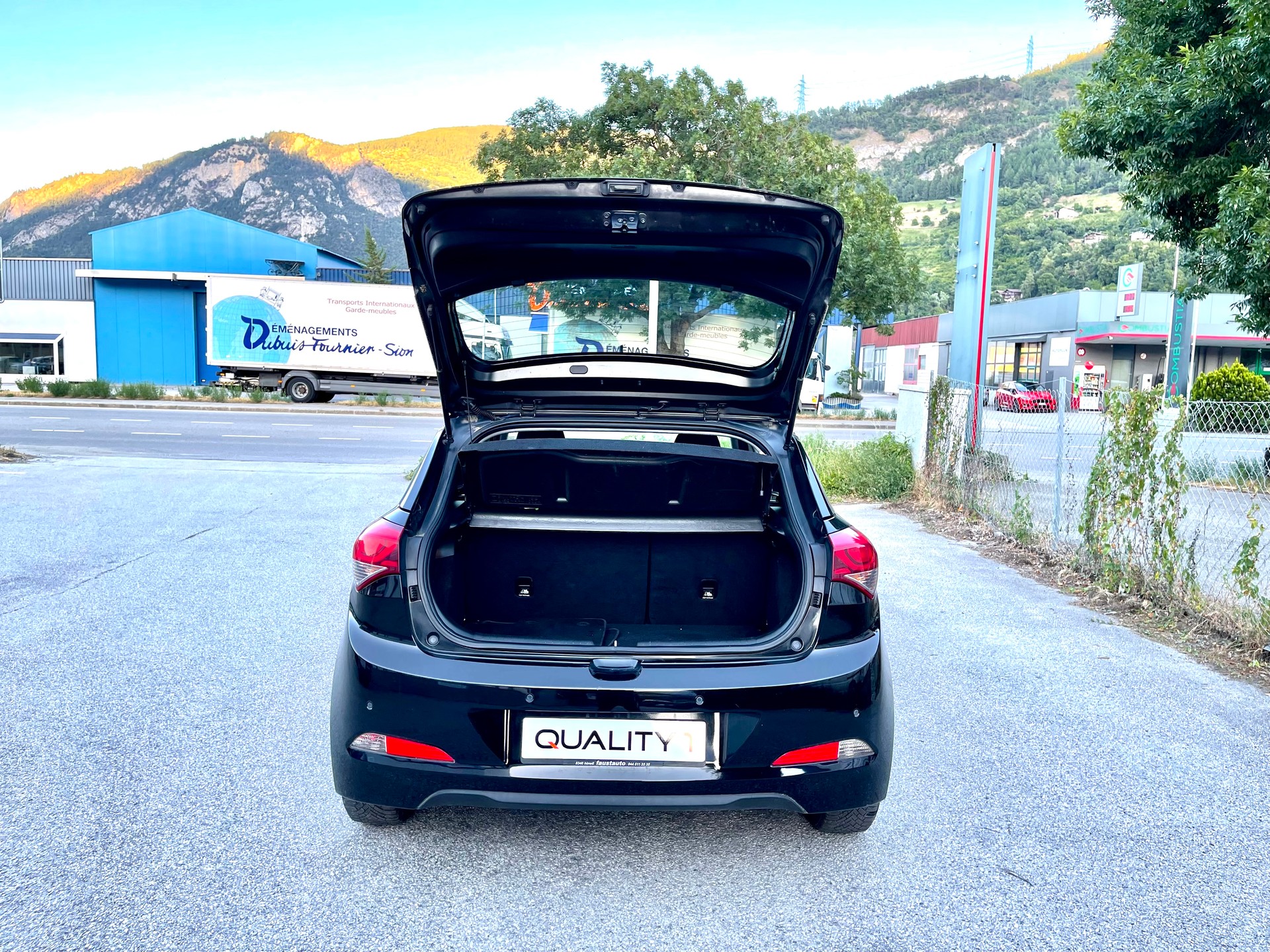 HYUNDAI i20 1.2 Plena-image-8