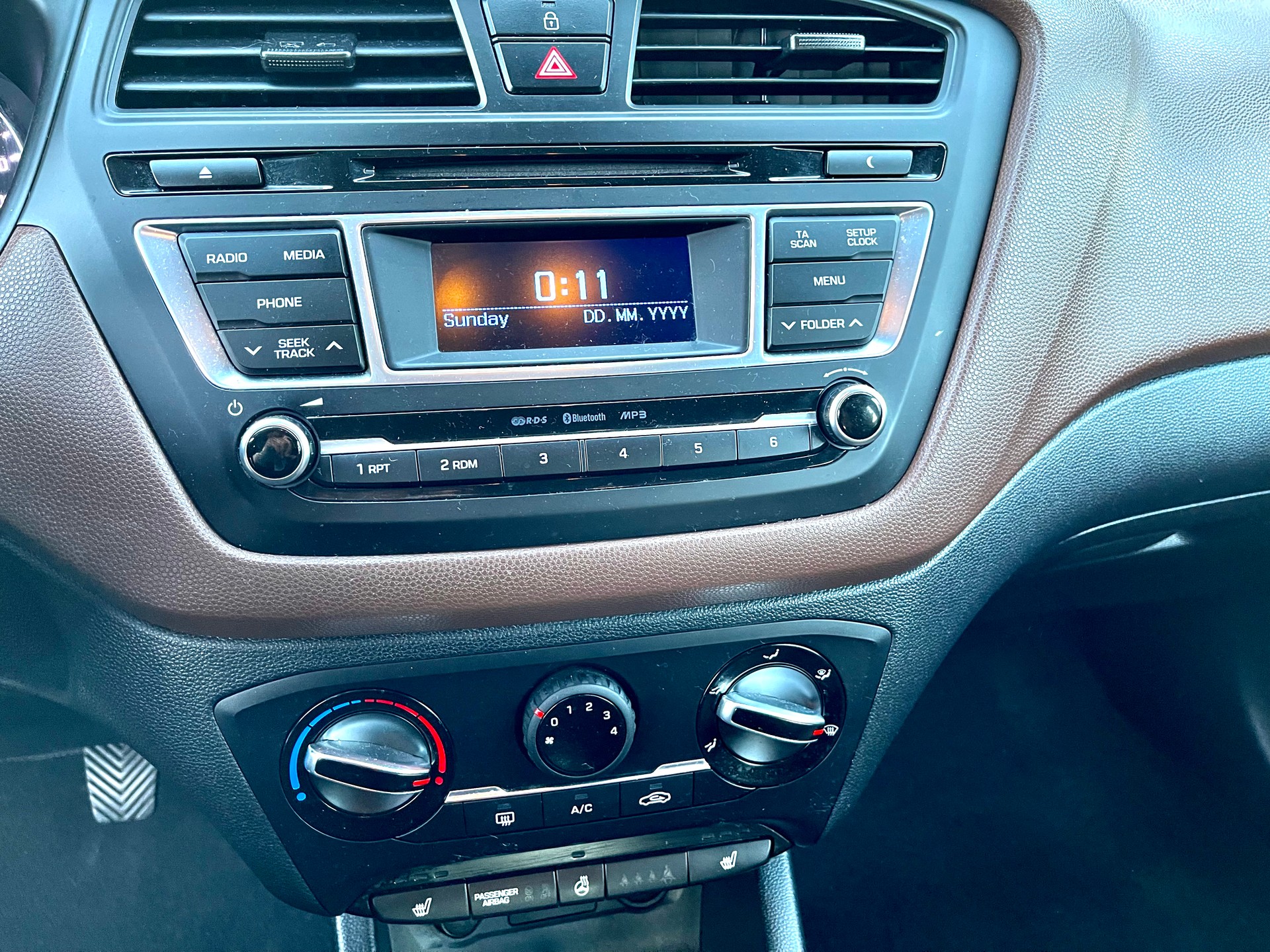 HYUNDAI i20 1.2 Plena-image-14