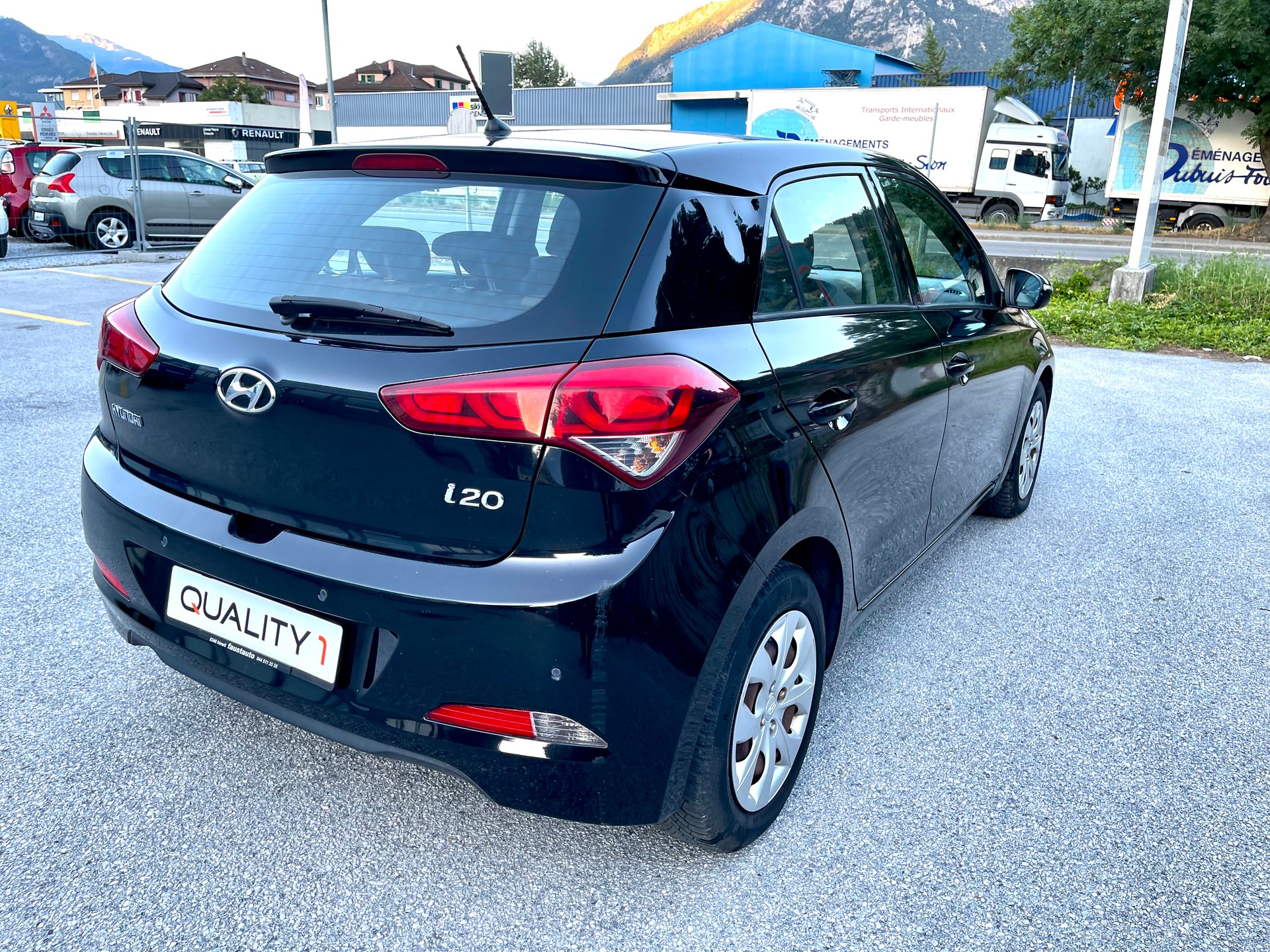 HYUNDAI i20 1.2 Plena-image-9