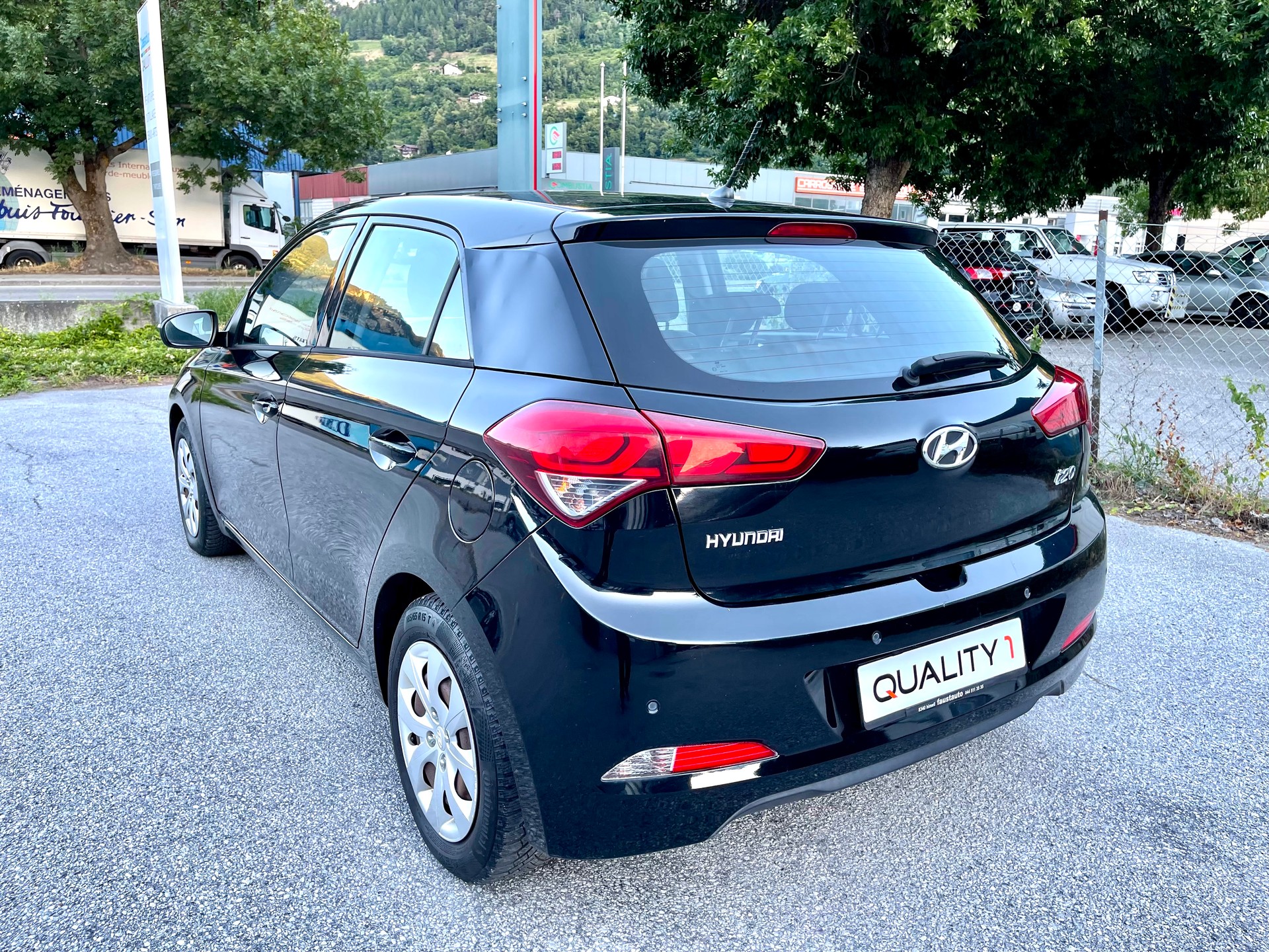 HYUNDAI i20 1.2 Plena-image-13