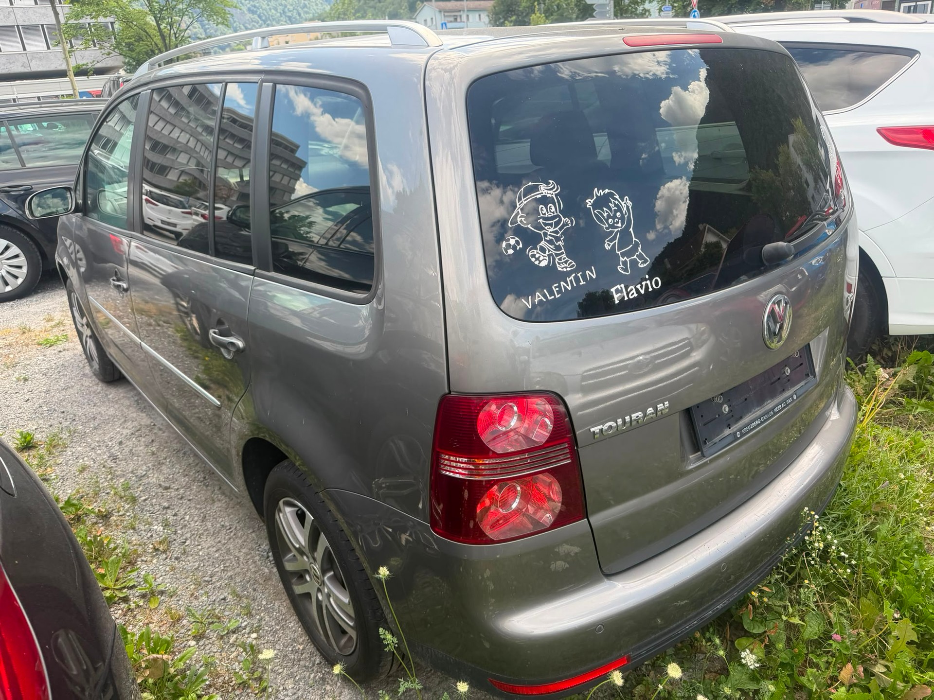 VW Touran 1.4 TSI Highline-image-2