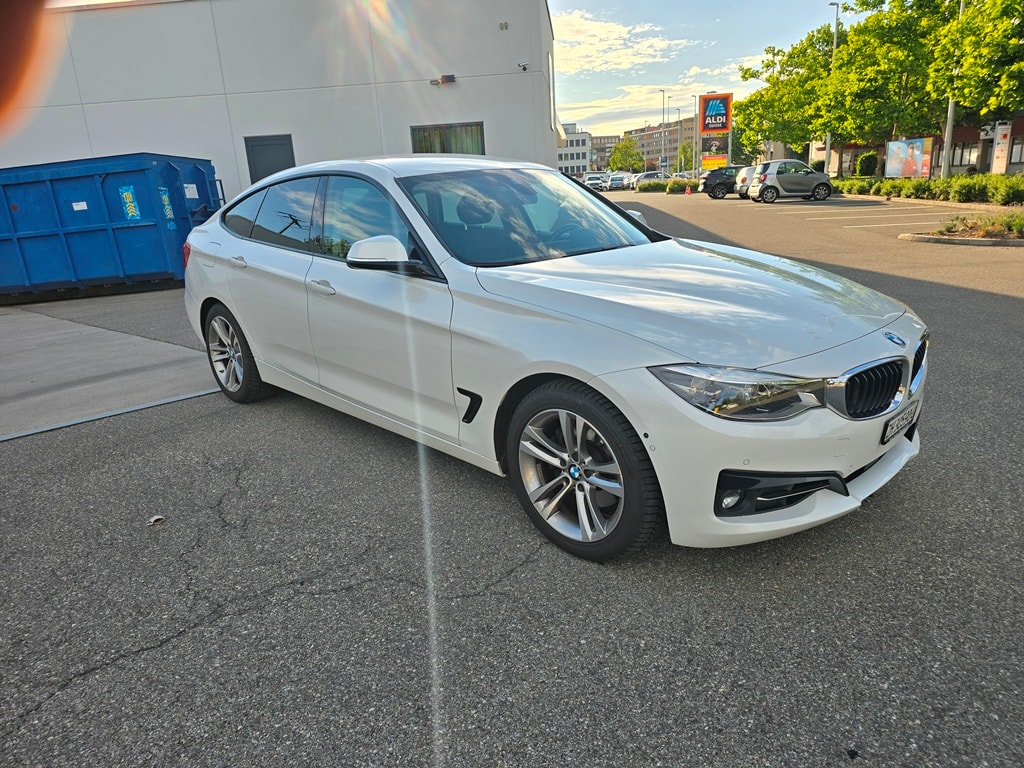 BMW 330i xDrive SAG Gran Turismo-image-10