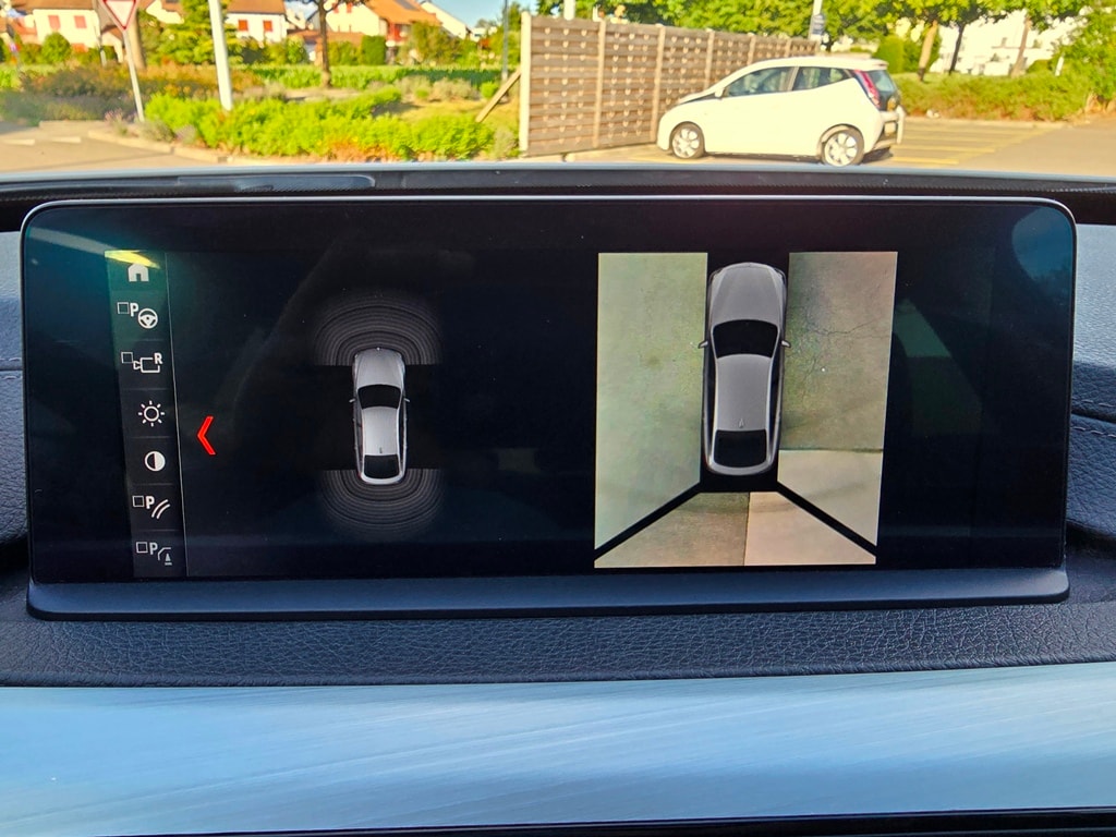 BMW 330i xDrive SAG Gran Turismo-image-19