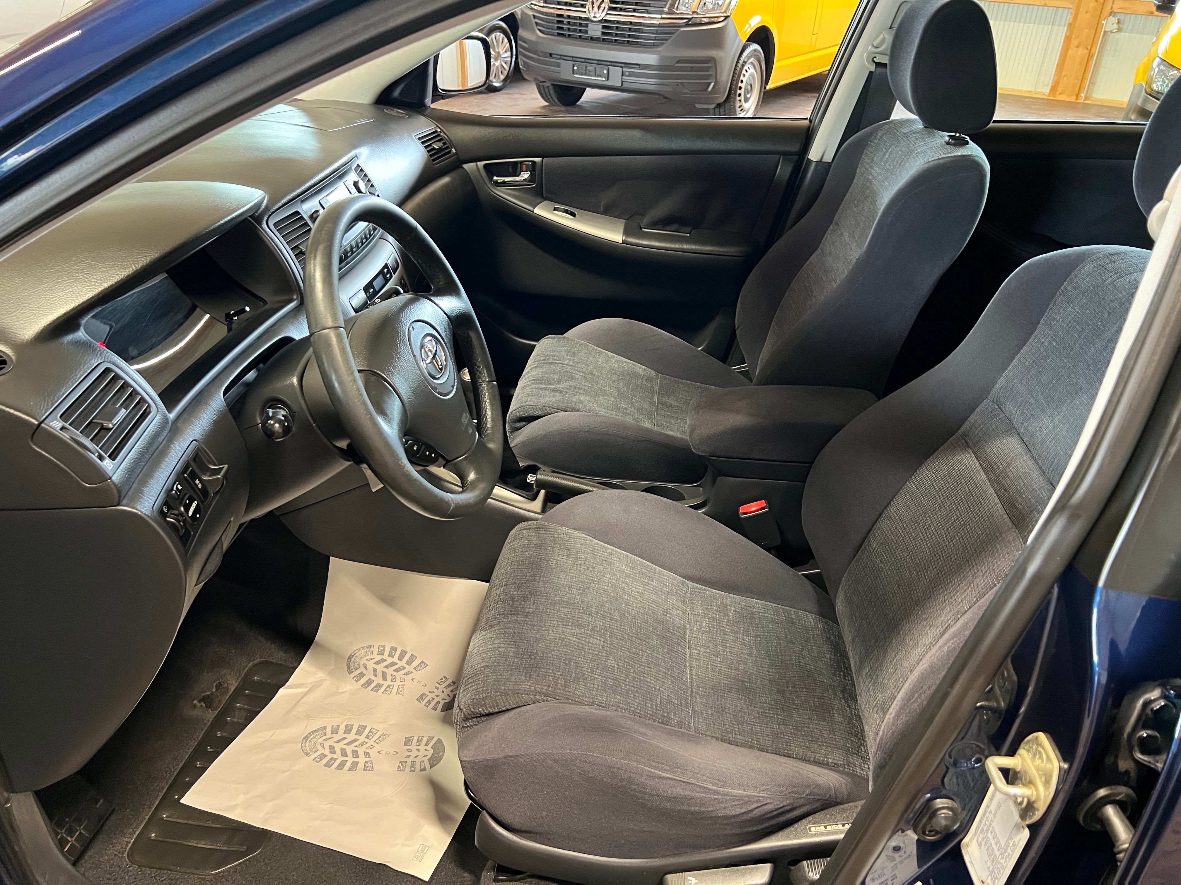 TOYOTA Corolla 1.6 Linea Sol — slika 9