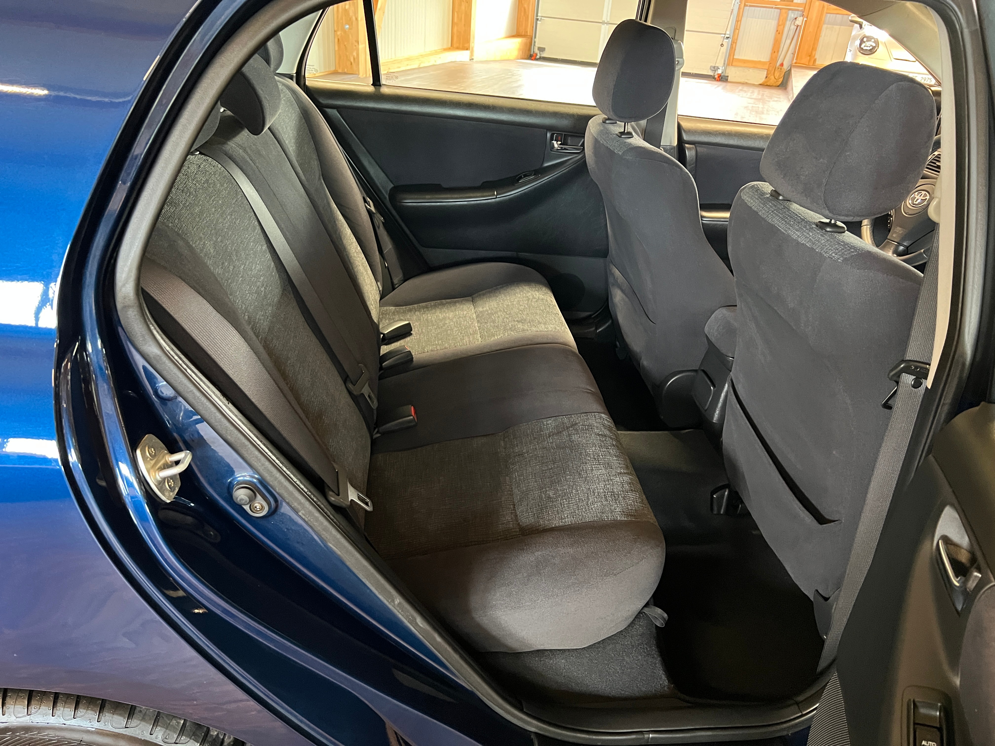 TOYOTA Corolla 1.6 Linea Sol — slika 14