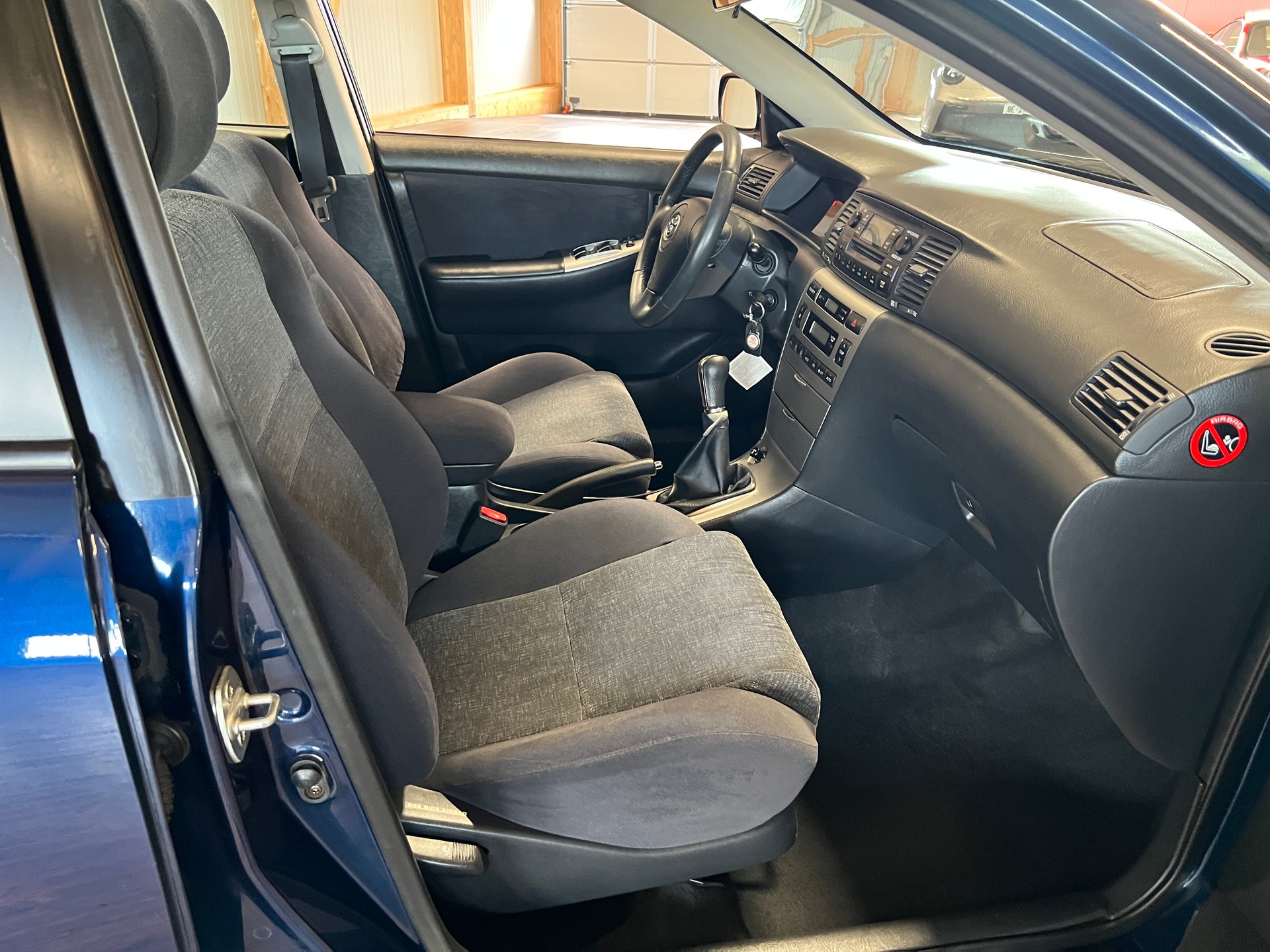TOYOTA Corolla 1.6 Linea Sol-image-10