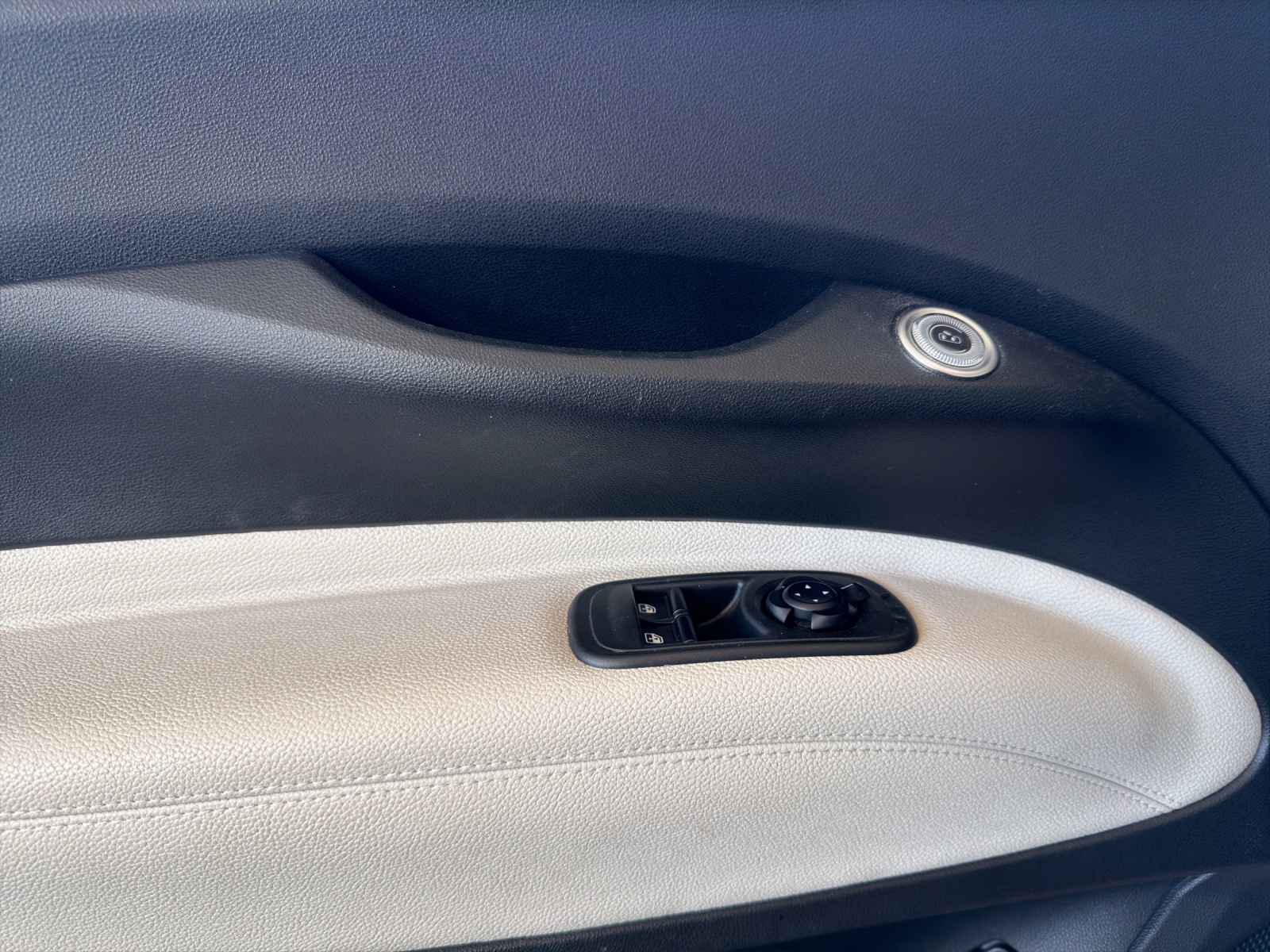 FIAT 500 Cabrio La Prima by Bocelli-image-14