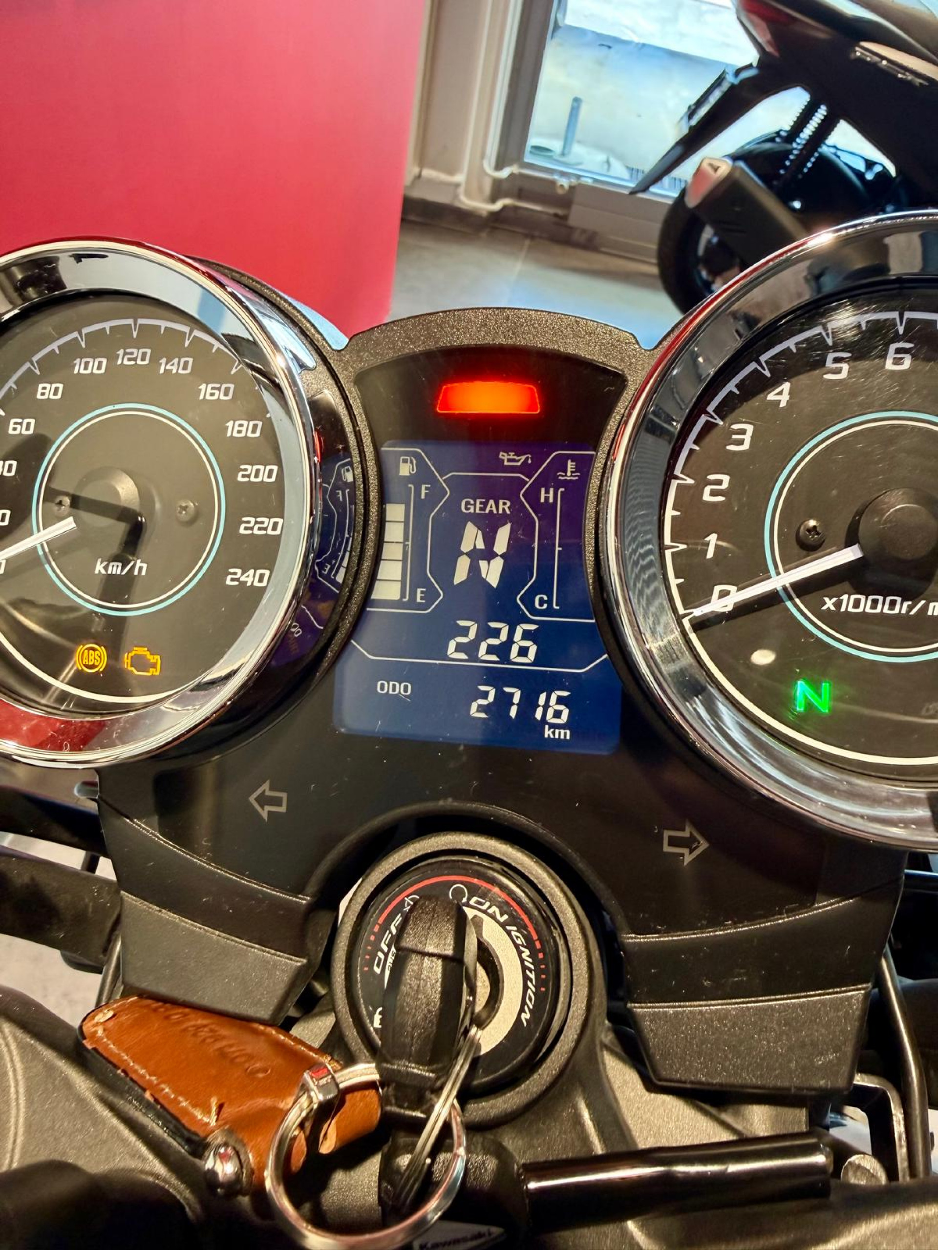KAWASAKI Z 650 RS-showroom-element-3