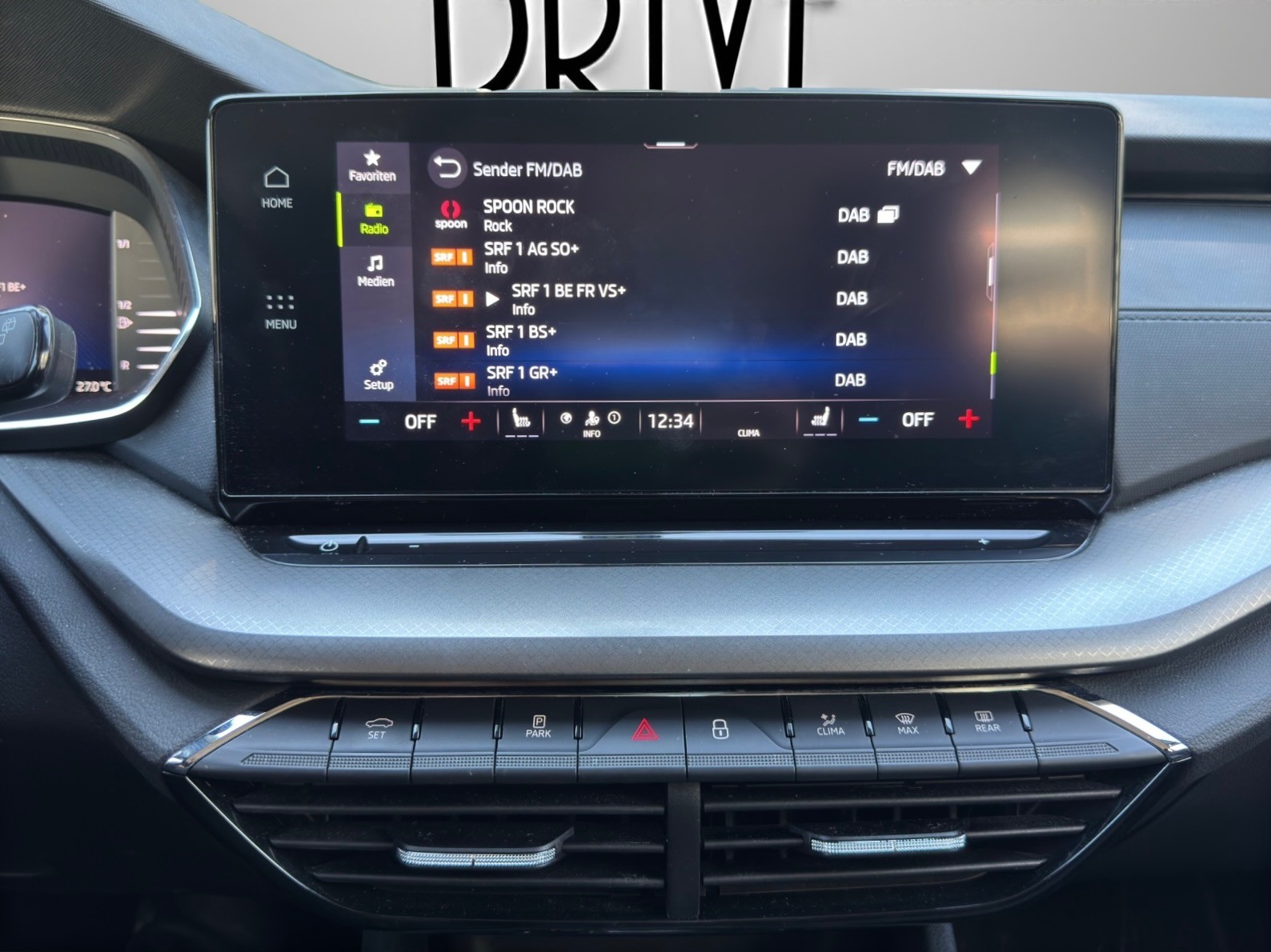SKODA Octavia Combi 2.0 TDI DSG Ambition 4x4-image-15