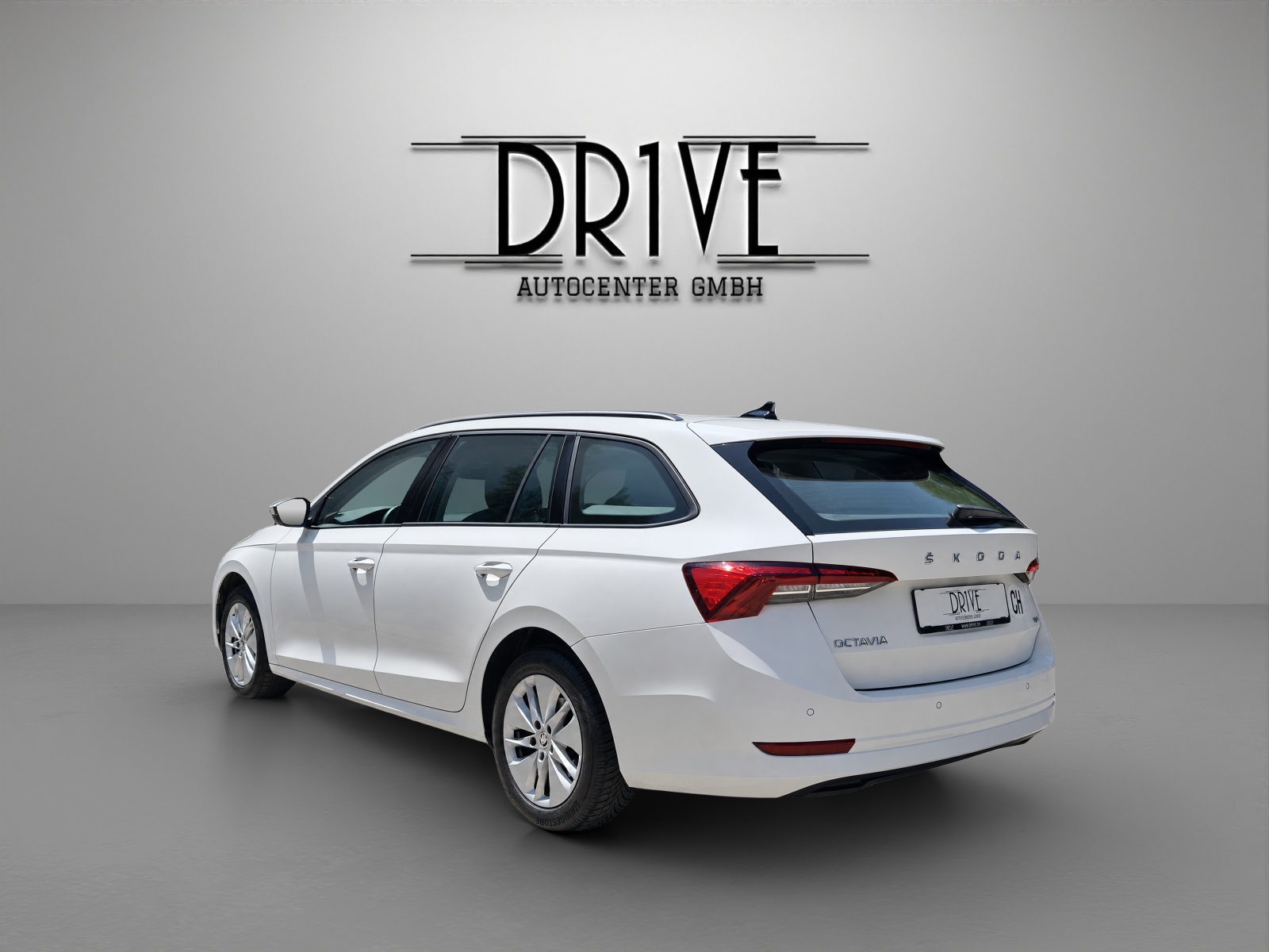 SKODA Octavia Combi 2.0 TDI DSG Ambition 4x4-image-6