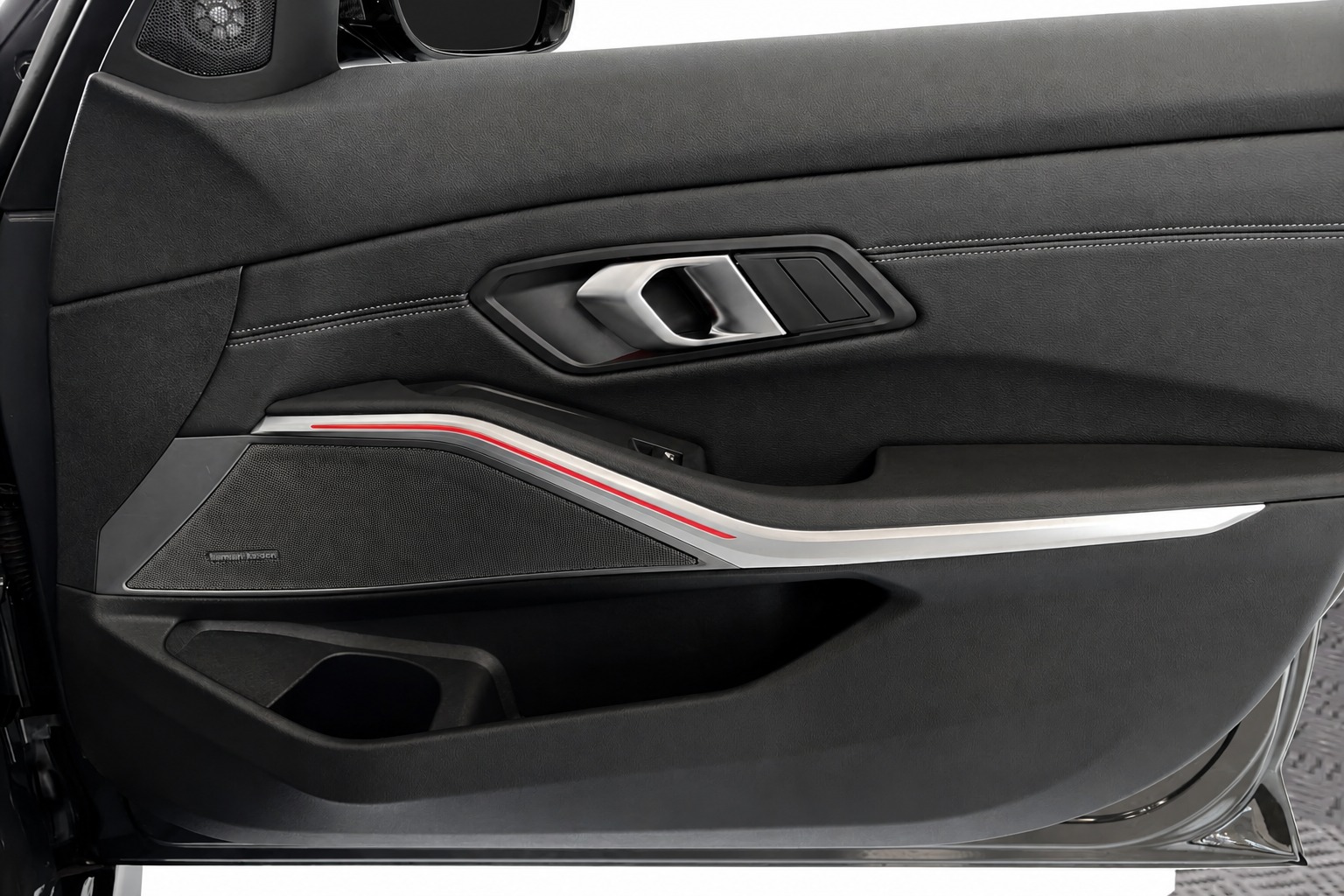 BMW M340i xDrive 48V Touring Steptronic M Sport Pro Individual-image-24