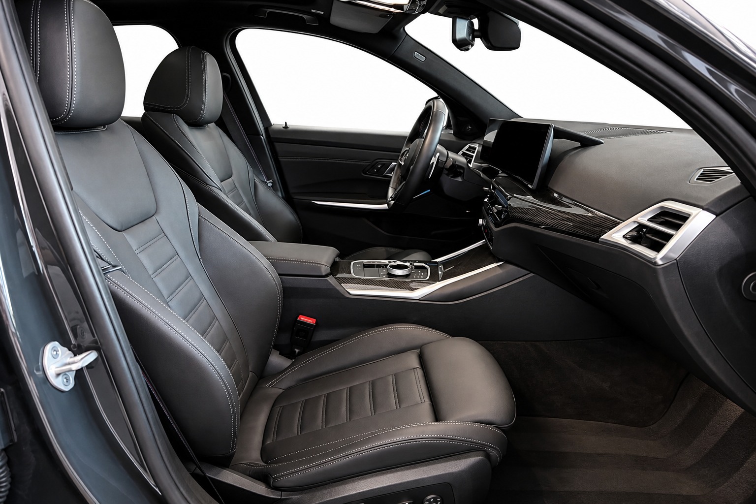 BMW M340i xDrive 48V Touring Steptronic M Sport Pro Individual-image-25