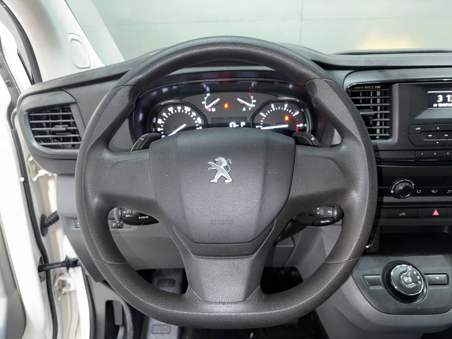 PEUGEOT Expert 2.0 BlueHDi 180 S&S Active Standard EAT6-image-9