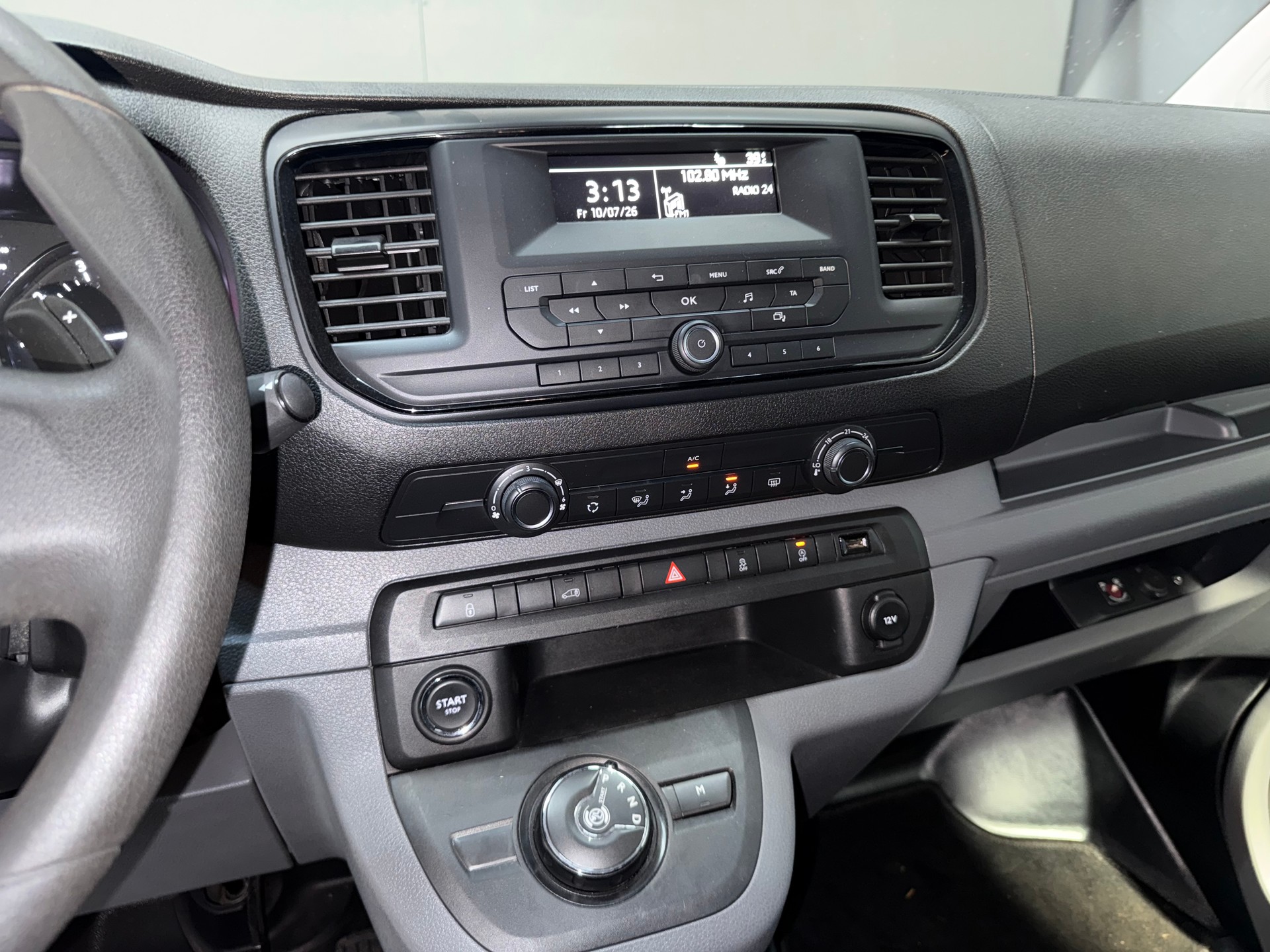 PEUGEOT Expert 2.0 BlueHDi 180 S&S Active Standard EAT6-image-8