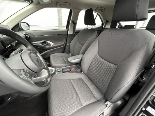 TOYOTA Yaris Cross 1.5 Comf. AWD-image-6