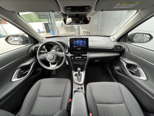 TOYOTA Yaris Cross 1.5 Comf. AWD-image-5