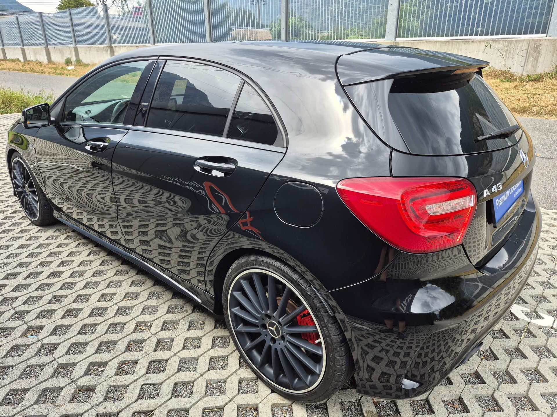 MERCEDES-BENZ A 45 AMG 4Matic Speedshift 7G-DCT-image-4