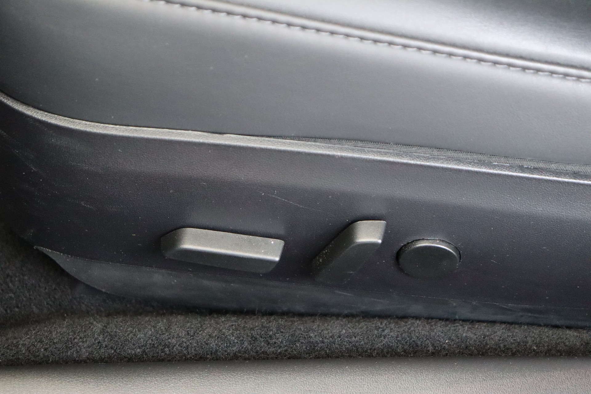 TESLA Model 3 Performance Dual Motor AWD-image-19