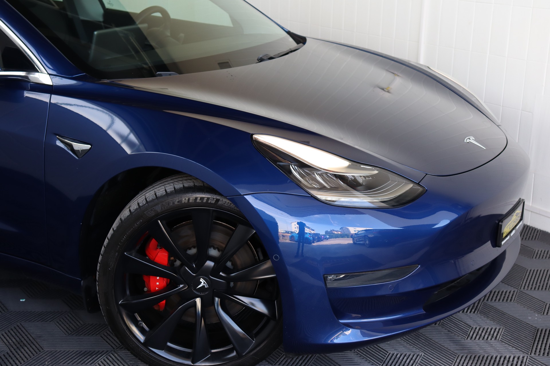 TESLA Model 3 Performance Dual Motor AWD-image-5
