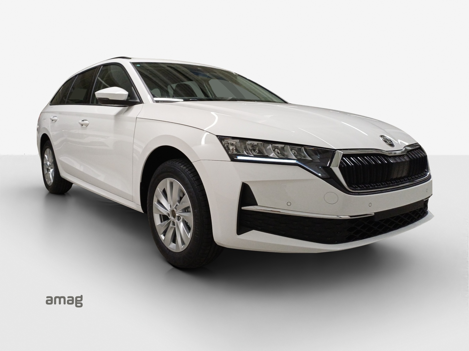 SKODA Octavia Combi 1.5 TSI mHEV DSG Selection-image-5