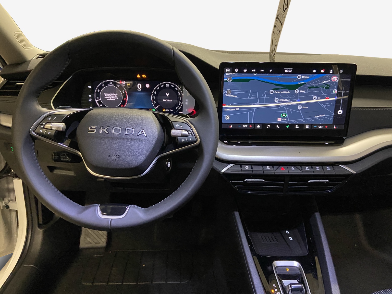 SKODA Octavia Combi 1.5 TSI mHEV DSG Selection-image-9