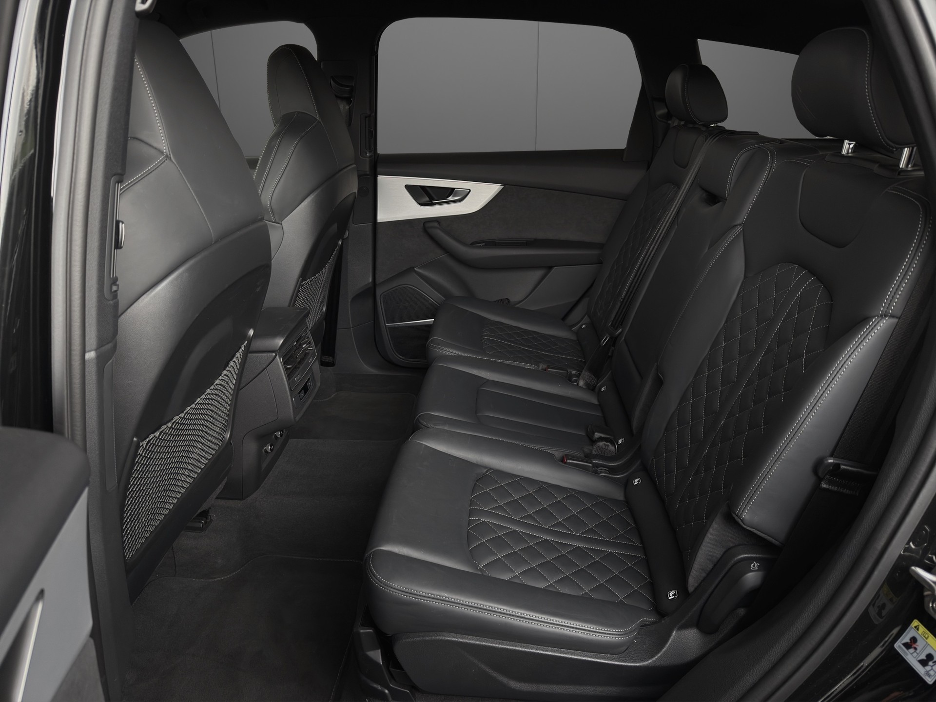 AUDI Q7 55 TFSI e quattro PHEV S line tiptronic-image-10