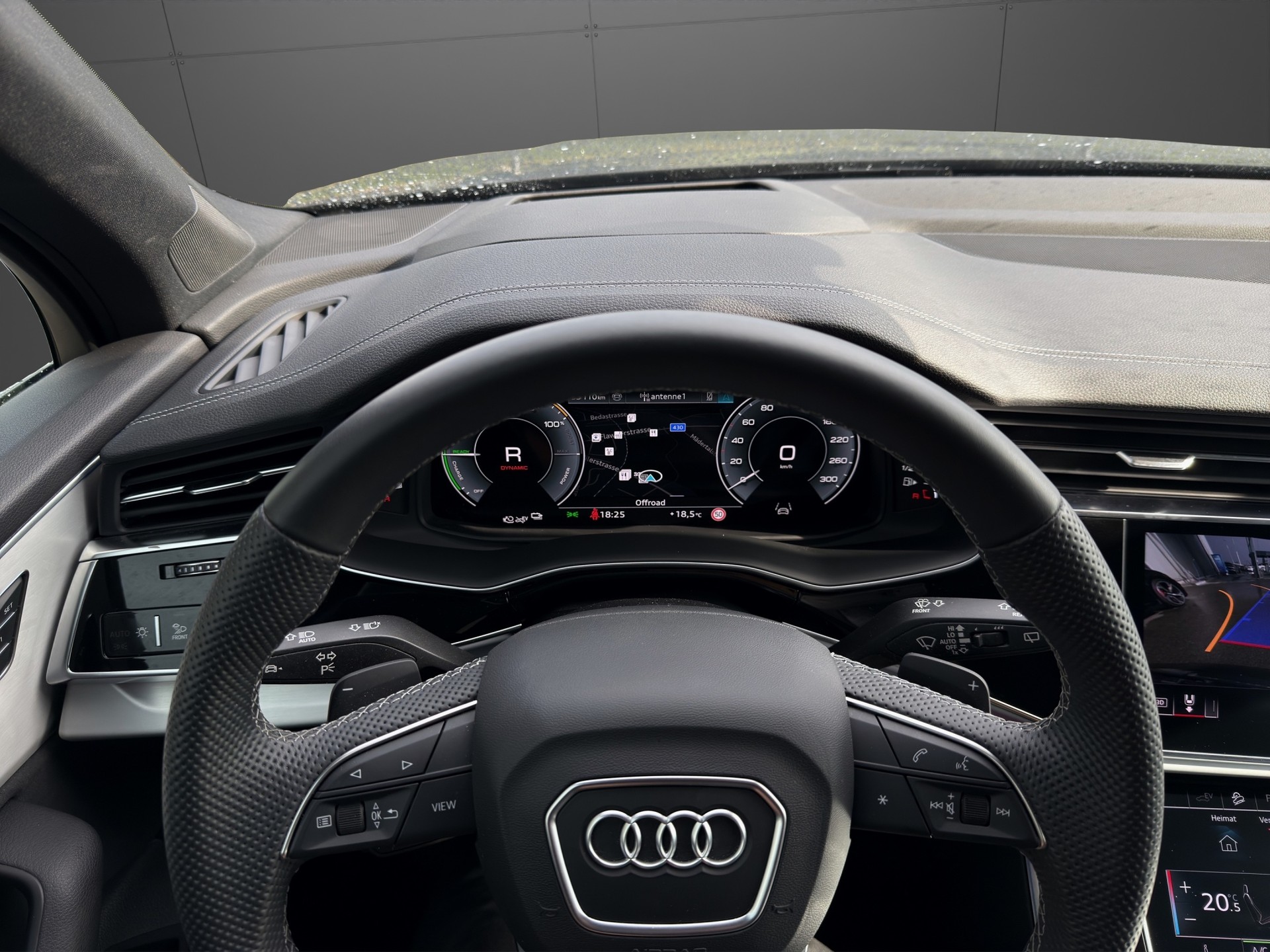 AUDI Q7 55 TFSI e quattro PHEV S line tiptronic-image-16