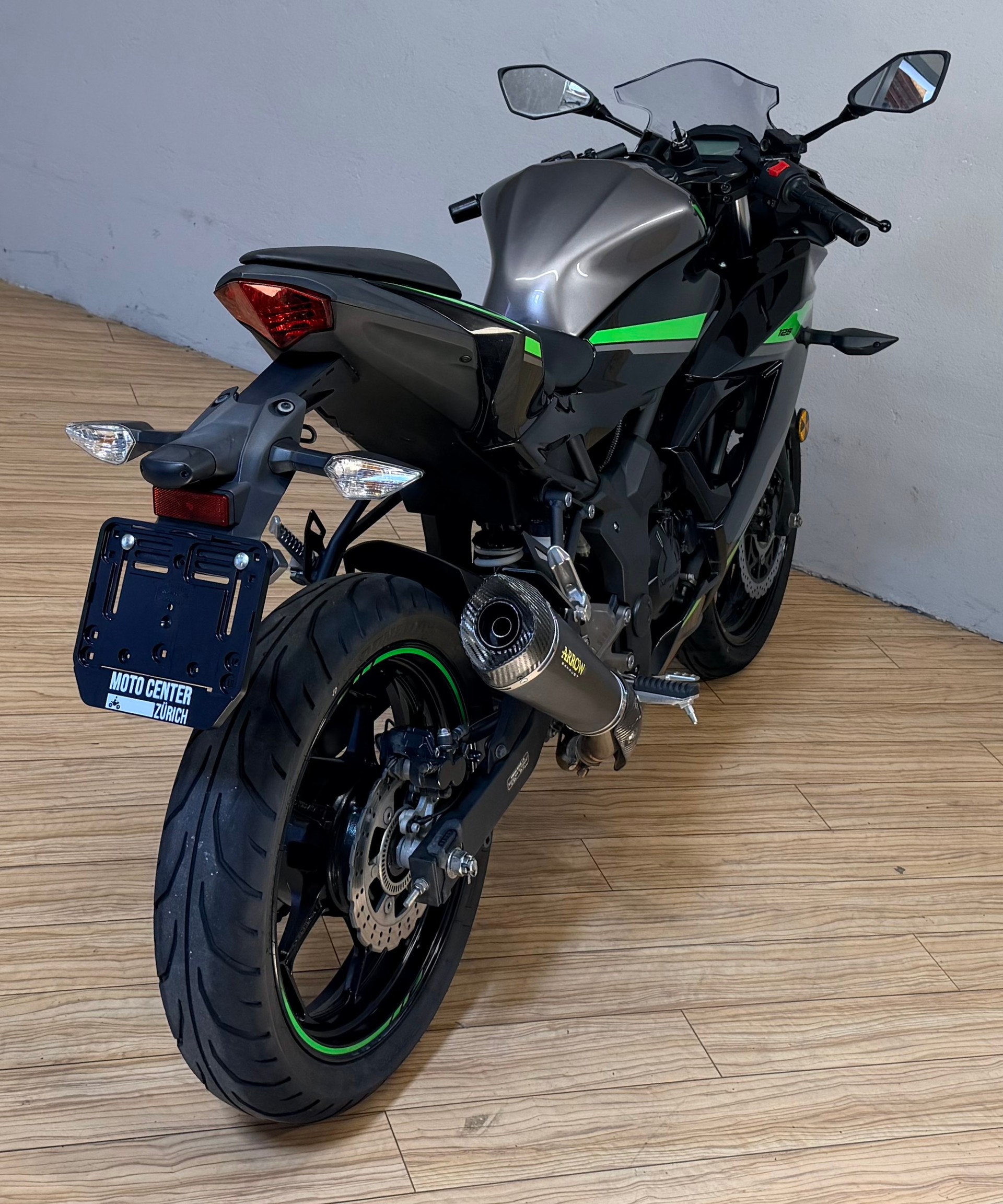 KAWASAKI Ninja 125-showroom-element-2