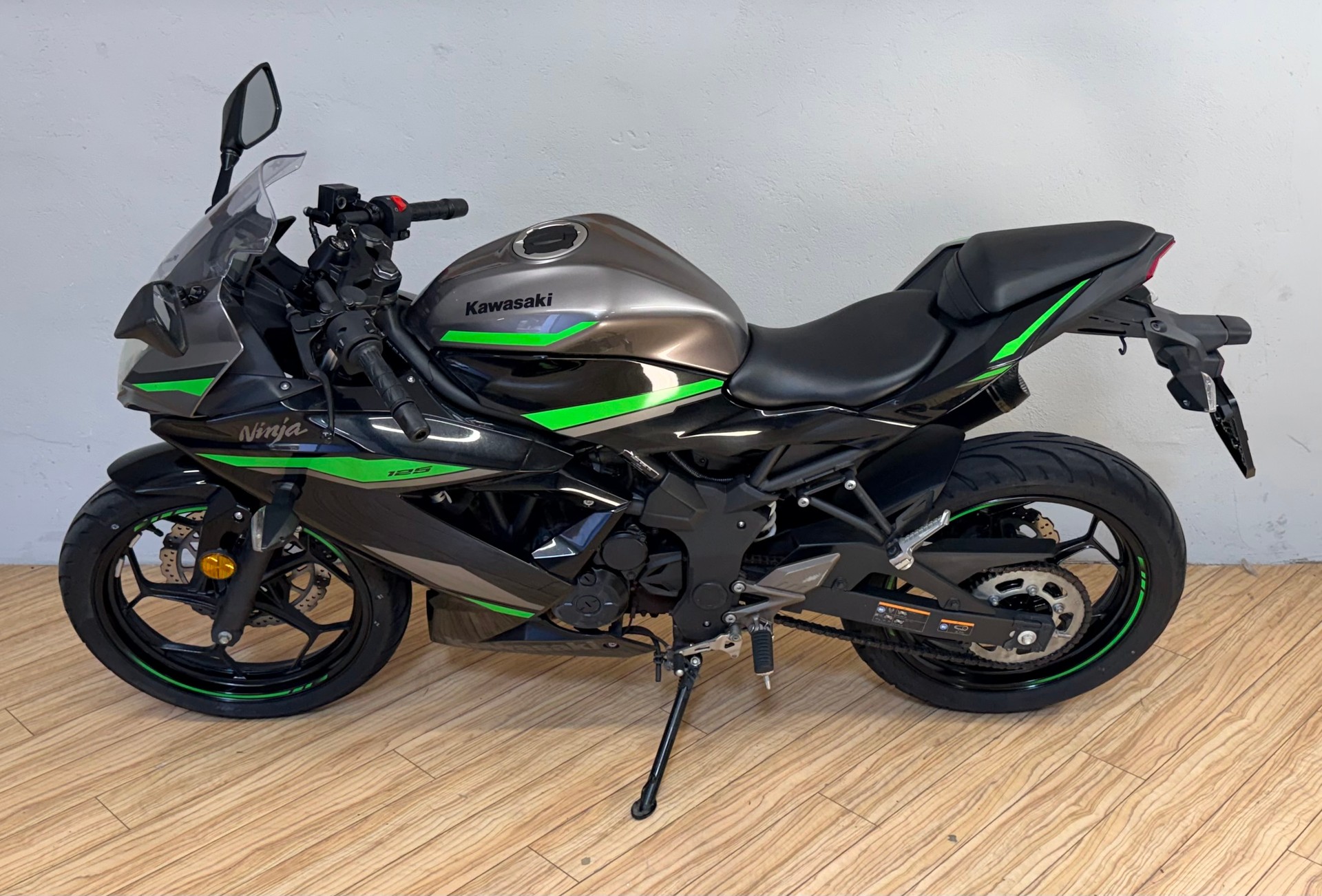 KAWASAKI Ninja 125-image-5