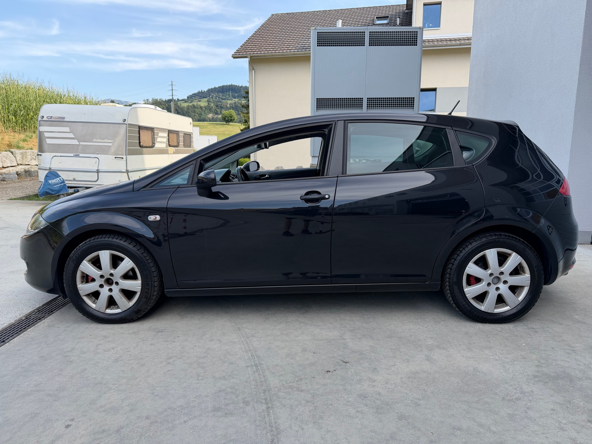 SEAT Leon 1.9 TDI Ecomotive Plus-image-1