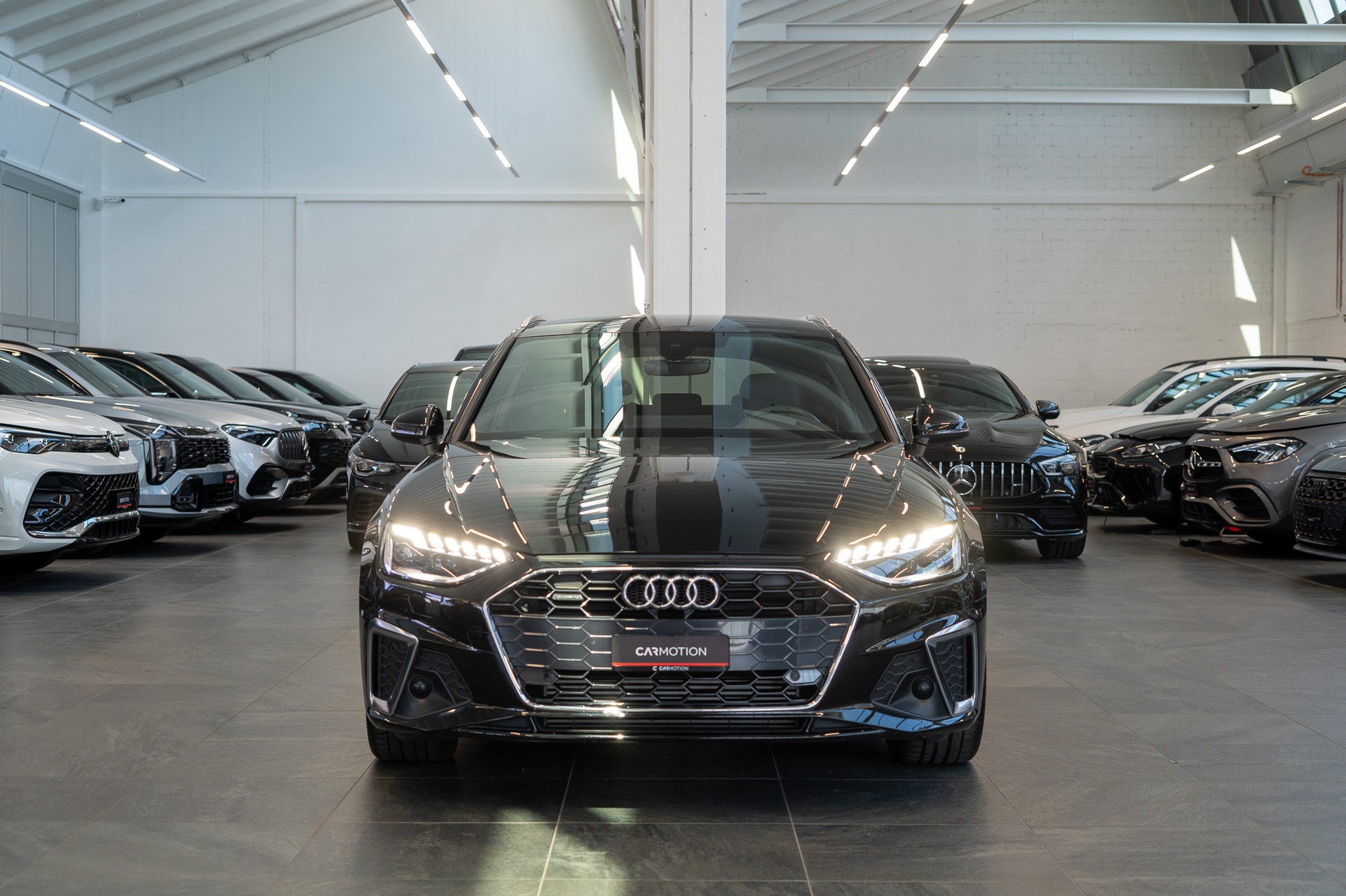 AUDI A4 Avant 2.0 40 TFSI S Line quattro S-Tronic / S-Line / Virtual Cockpit / Rückfahrkamera-showroom-element-1